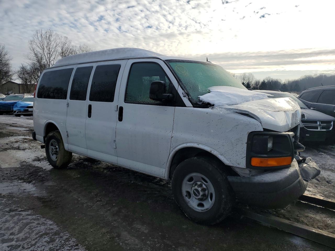 2012 Gmc Savana G2500 Ls White vin: 1GJW7PFA2C1174657