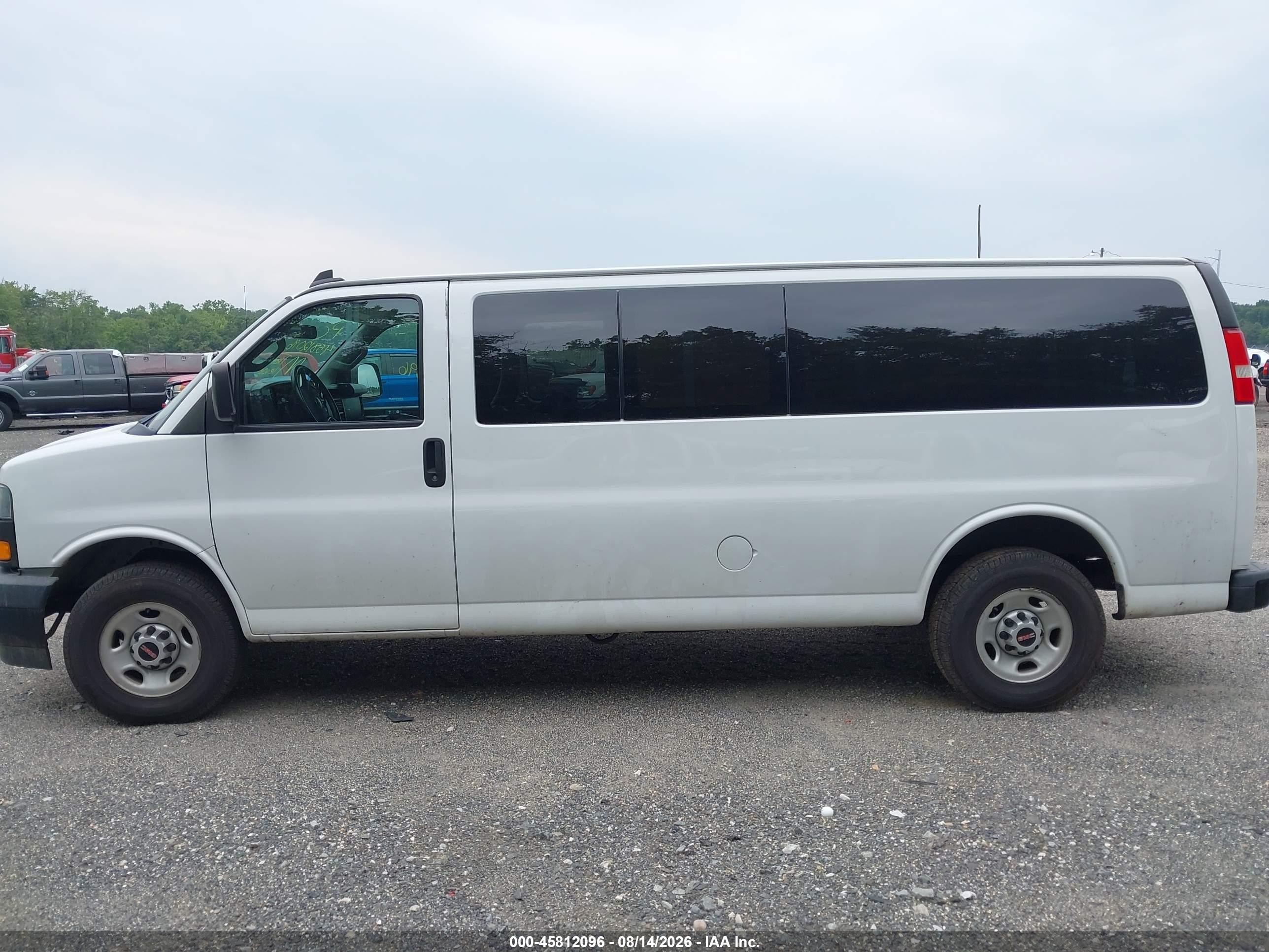 2018 Gmc Savana 3500 Ls Белый vin: 1GJZ7NFG5J1340155