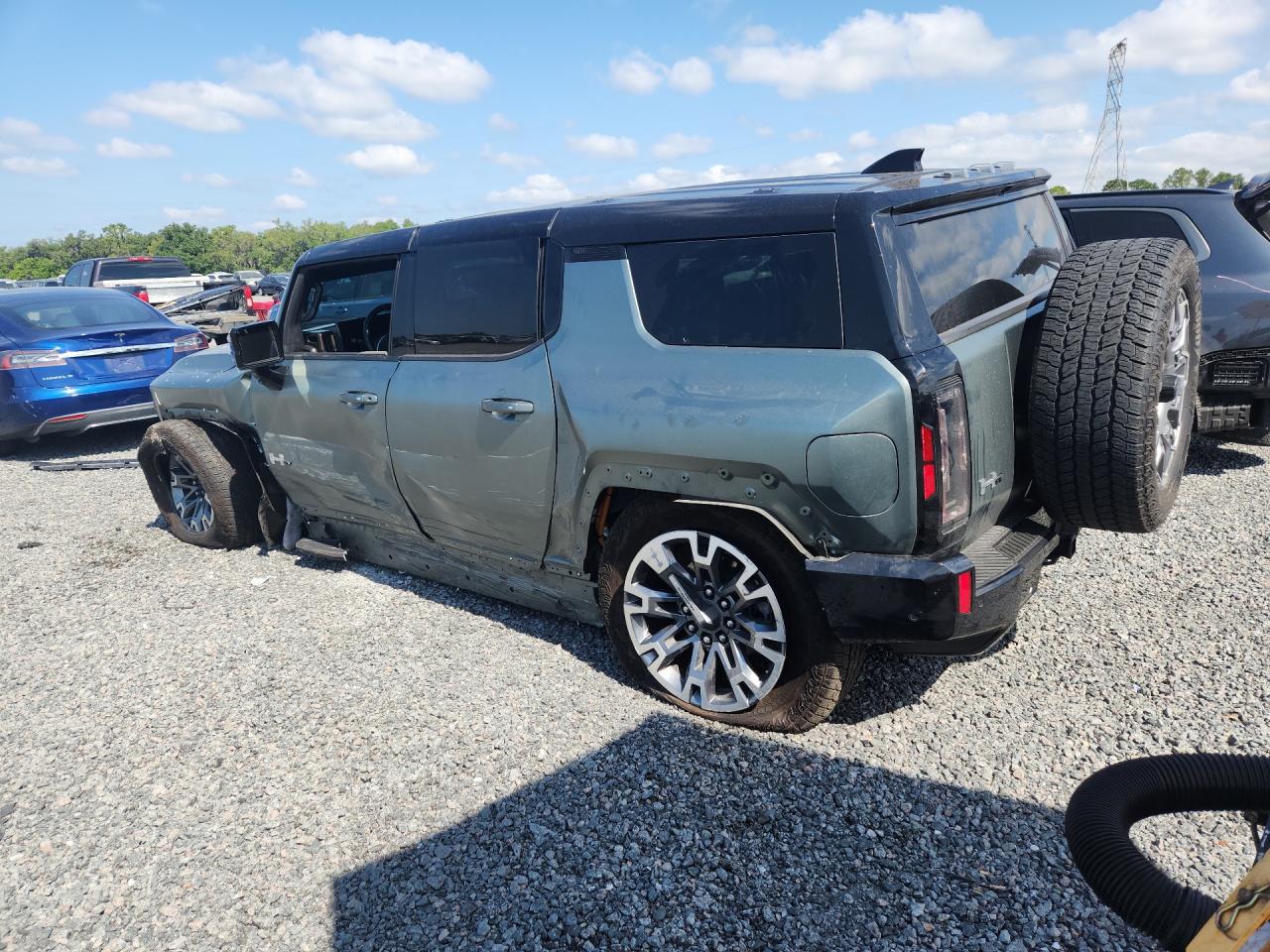 2024 Gmc Hummer Suv 3x Green vin: 1GKB0RDC0RU101387