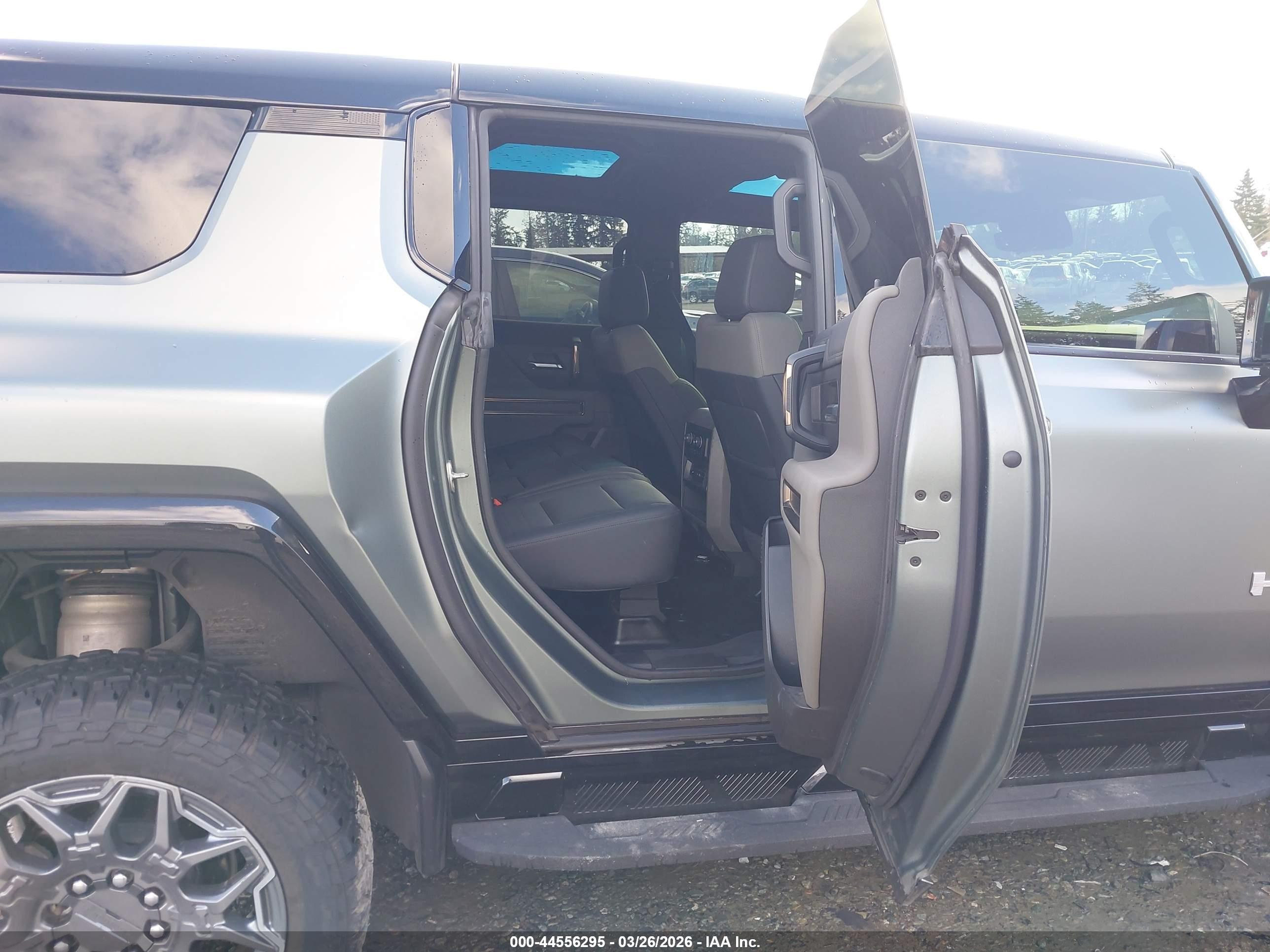 2024 Gmc Hummer Ev Suv 3x Gray vin: 1GKB0RDC3RU100038
