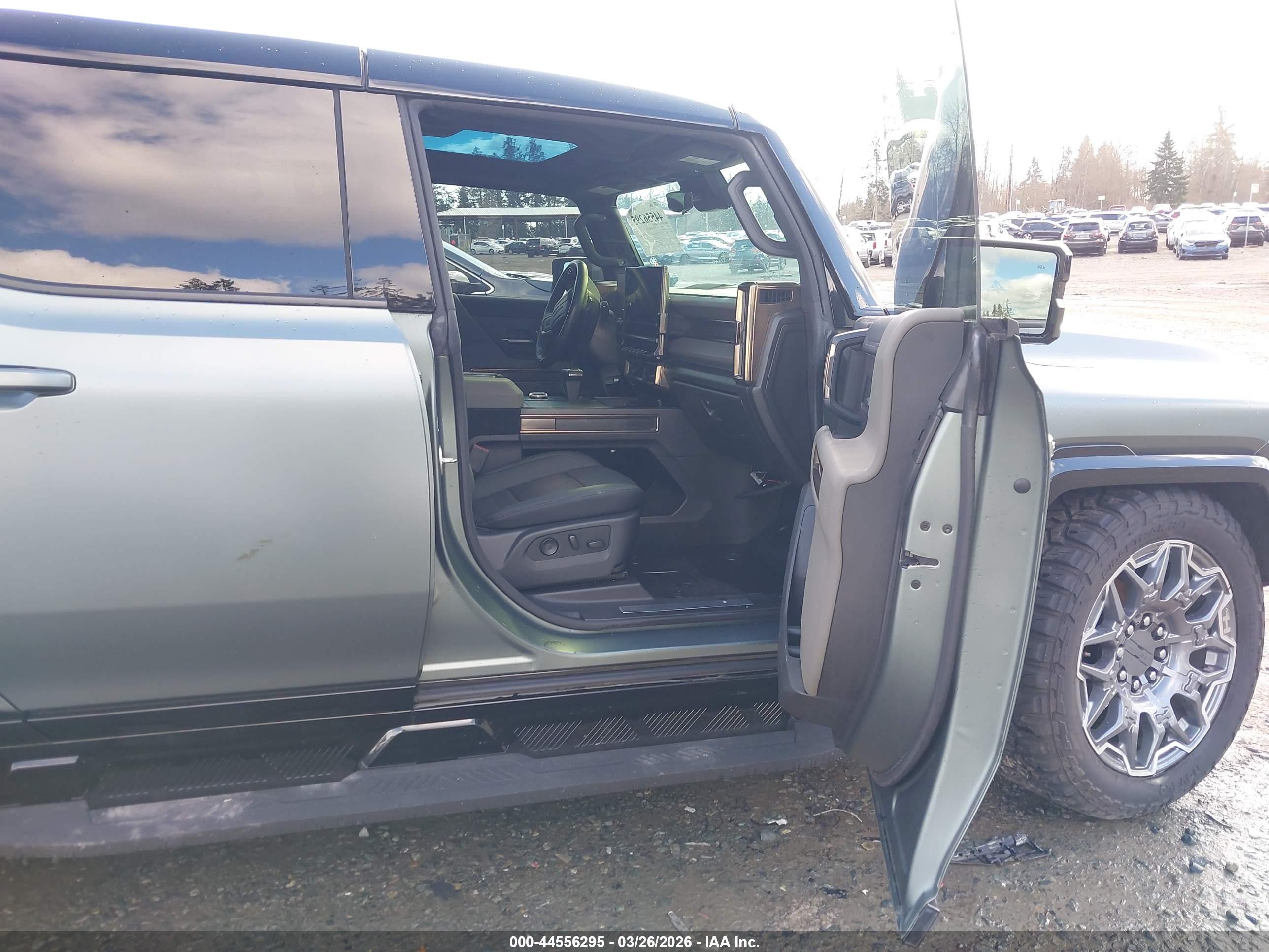 2024 Gmc Hummer Ev Suv 3x Gray vin: 1GKB0RDC3RU100038