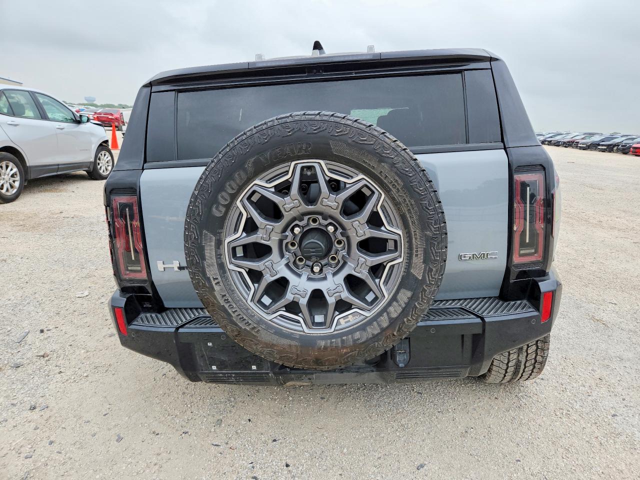 2024 Gmc Hummer Suv 3x Gray vin: 1GKB0RDC8RU113125