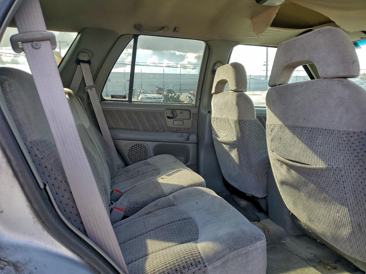 1996 Gmc Jimmy Серебряный vin: 1GKCS13W8T2505424