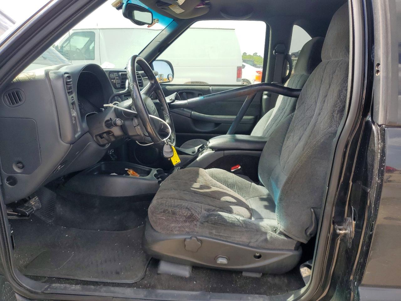 2000 Gmc Jimmy Black vin: 1GKCT18WXYK199095