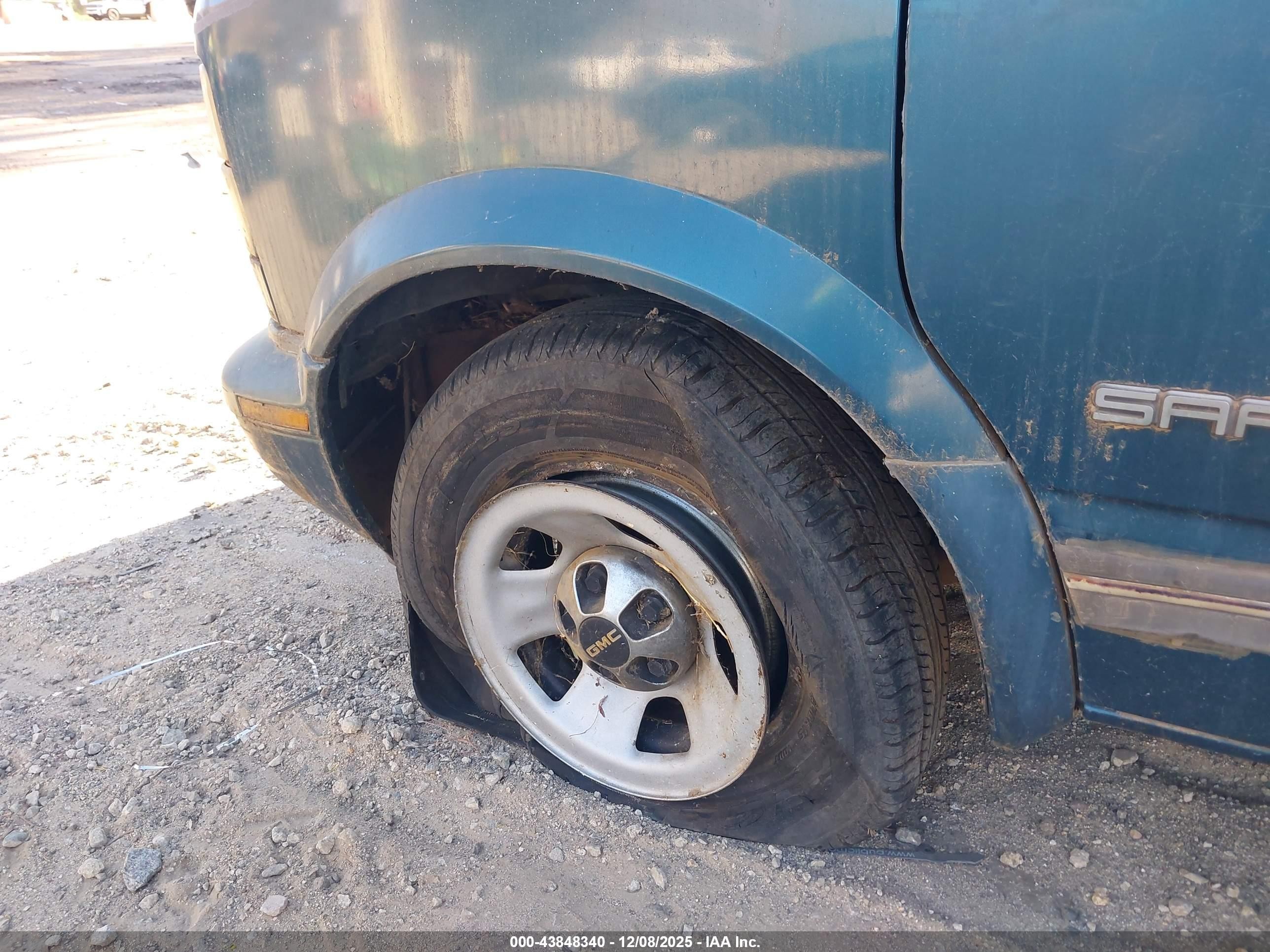 1998 Gmc Safari Sle Зеленый vin: 1GKDM19W3WB540348