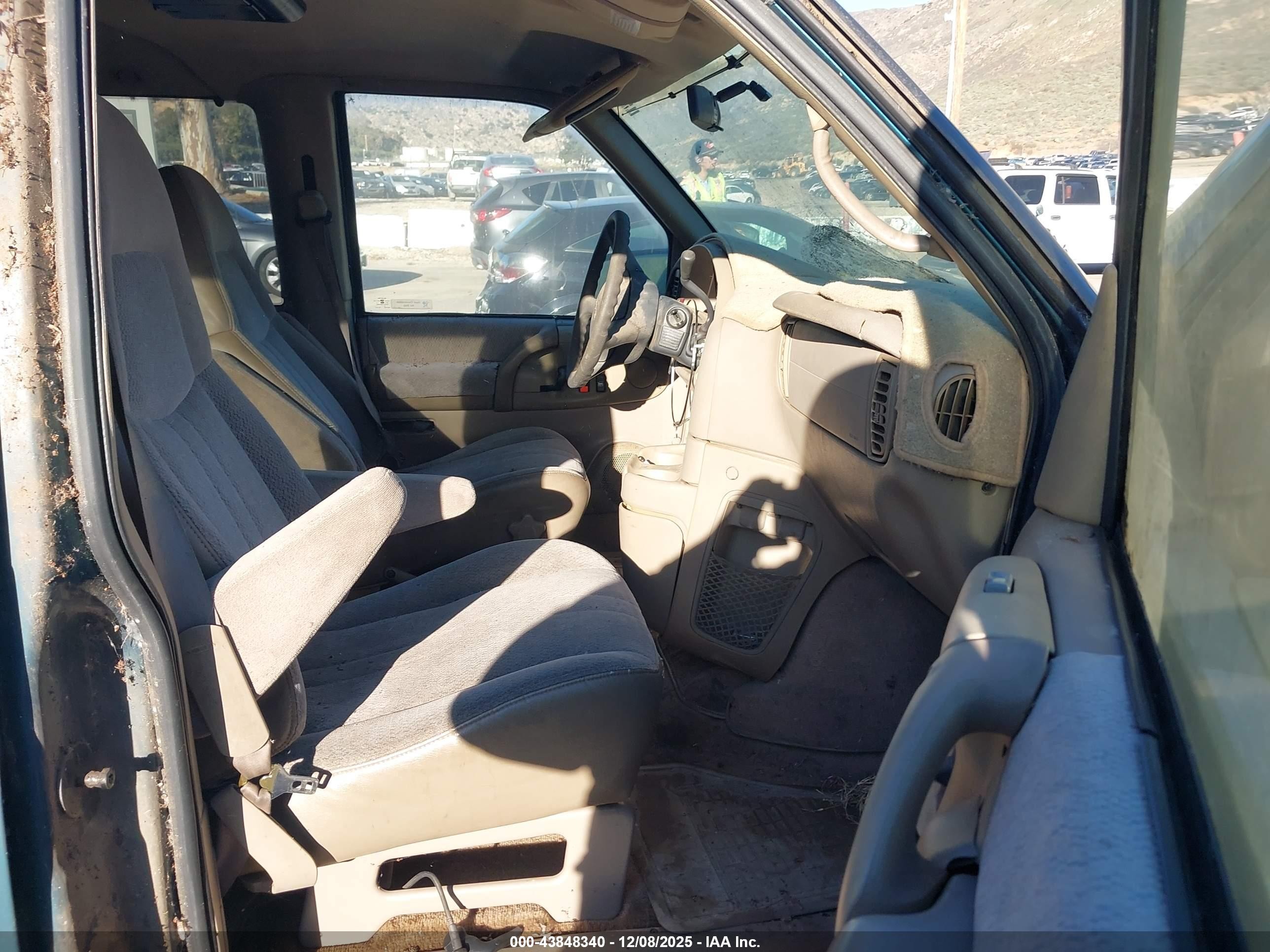 1998 Gmc Safari Sle Зеленый vin: 1GKDM19W3WB540348