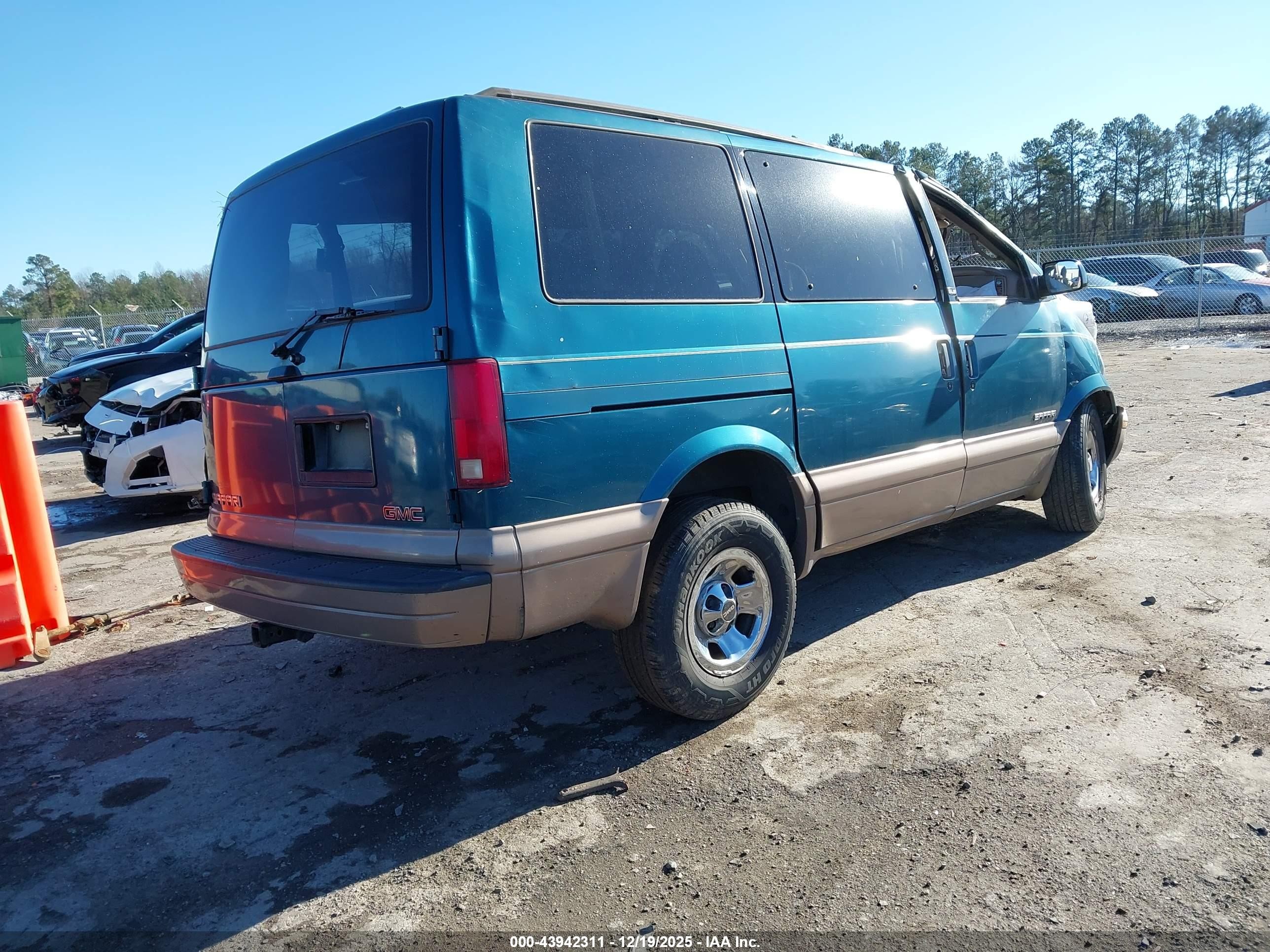 1998 Gmc Safari Sle Green vin: 1GKDM19W5WB526614