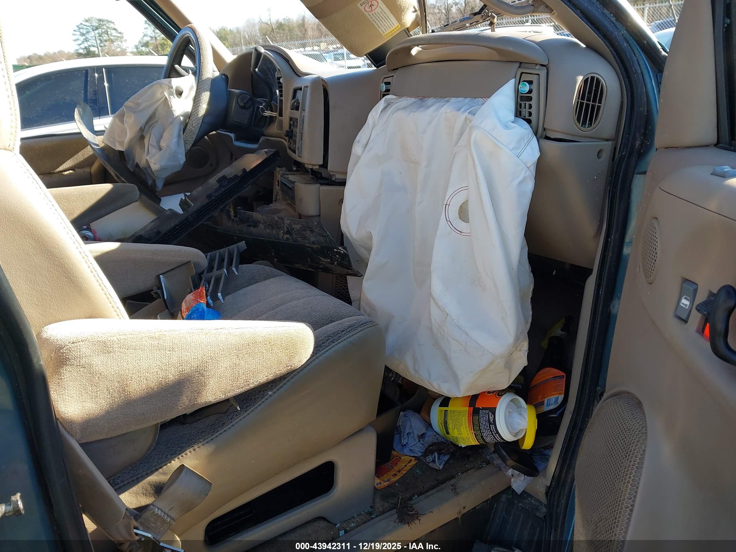 1998 Gmc Safari Sle Green vin: 1GKDM19W5WB526614