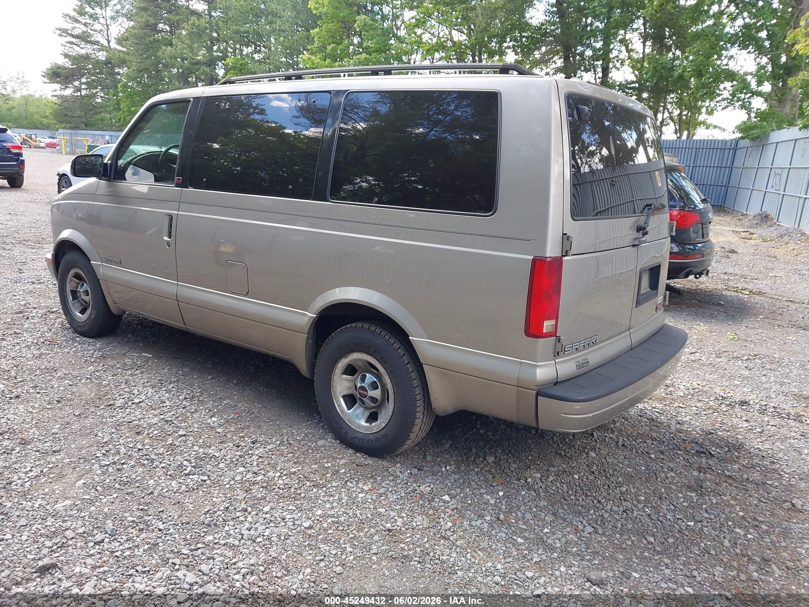 2001 Gmc Safari Sle Silver vin: 1GKDM19W81B519908