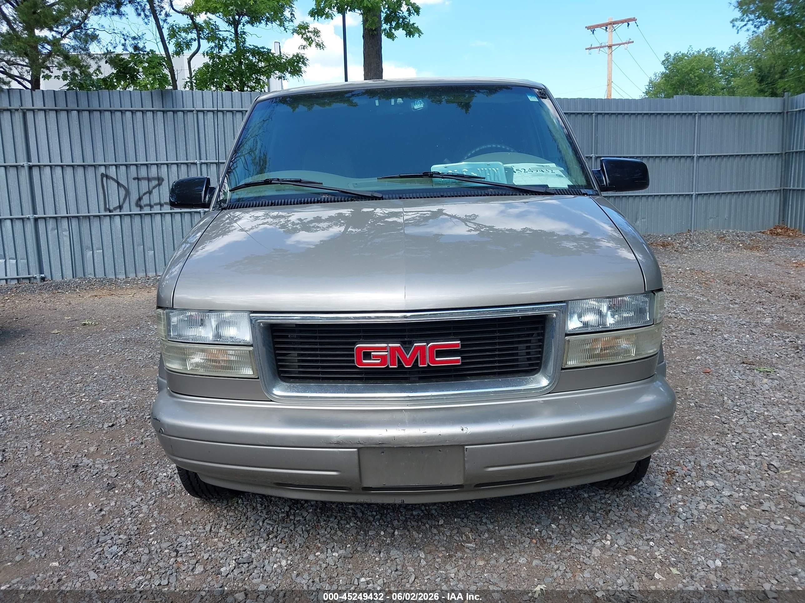 2001 Gmc Safari Sle Silver vin: 1GKDM19W81B519908