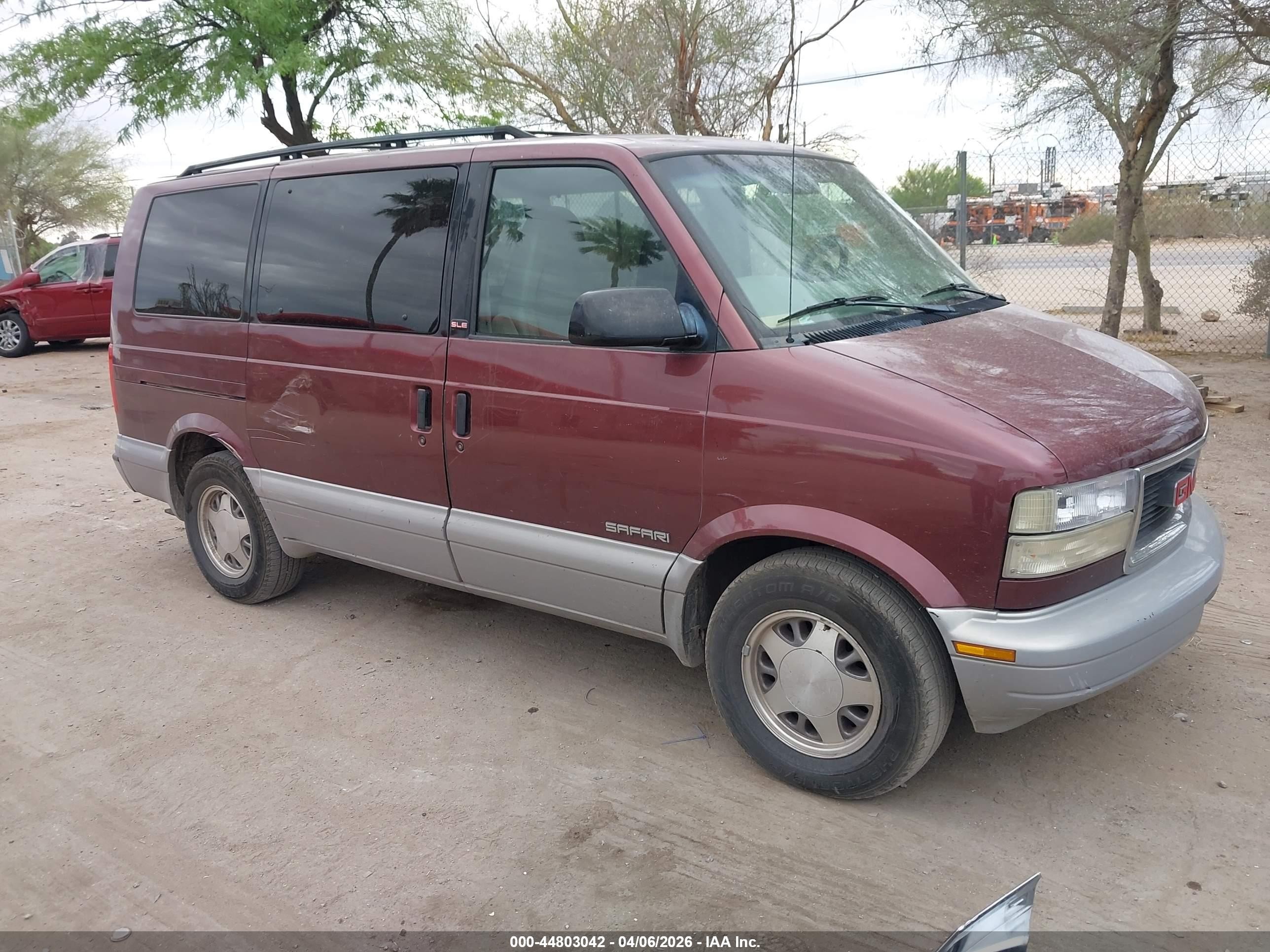 1998 Gmc Safari Sle Maroon vin: 1GKDM19WXWB504589
