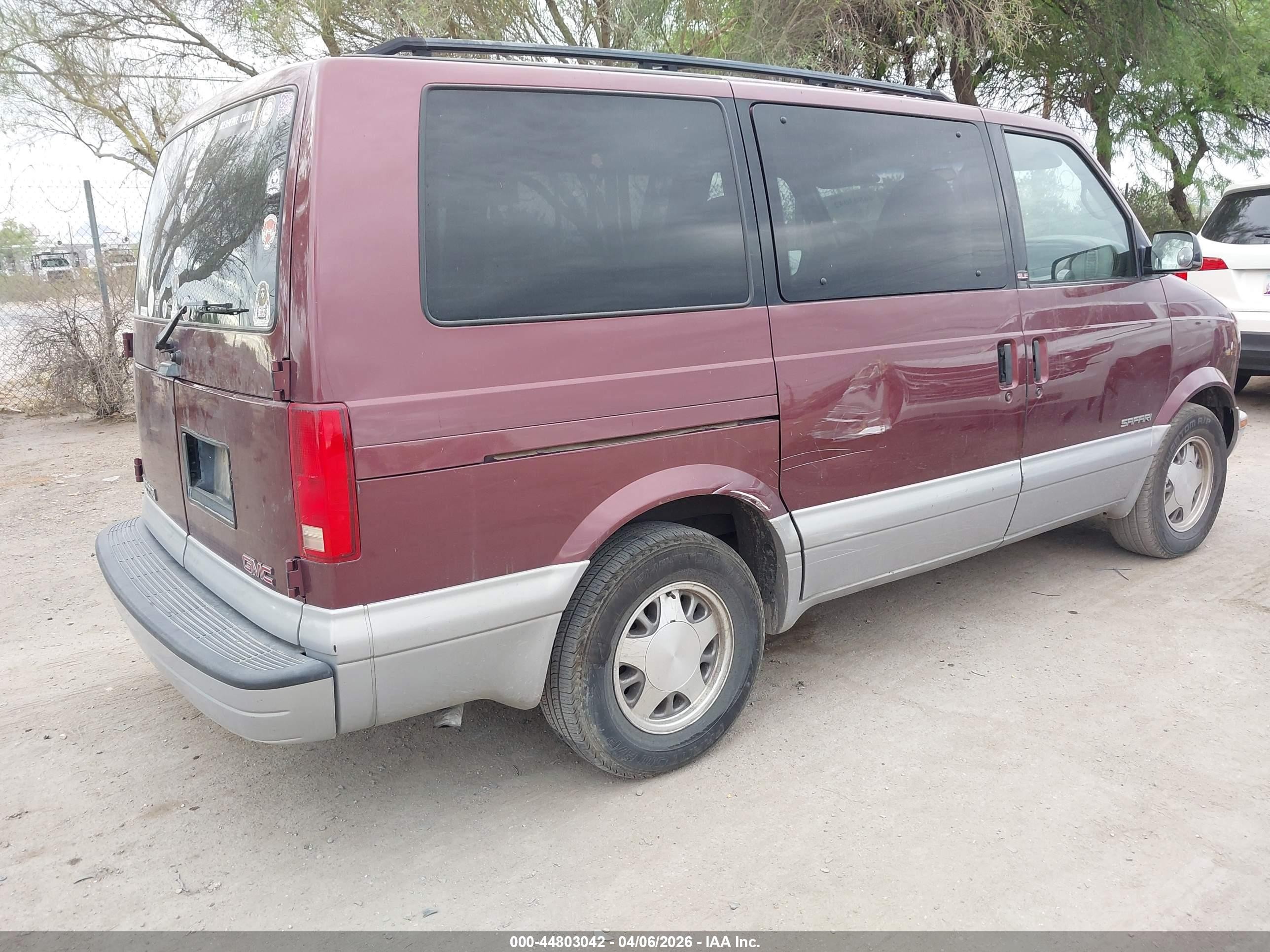 1998 Gmc Safari Sle Темно-бордовый vin: 1GKDM19WXWB504589