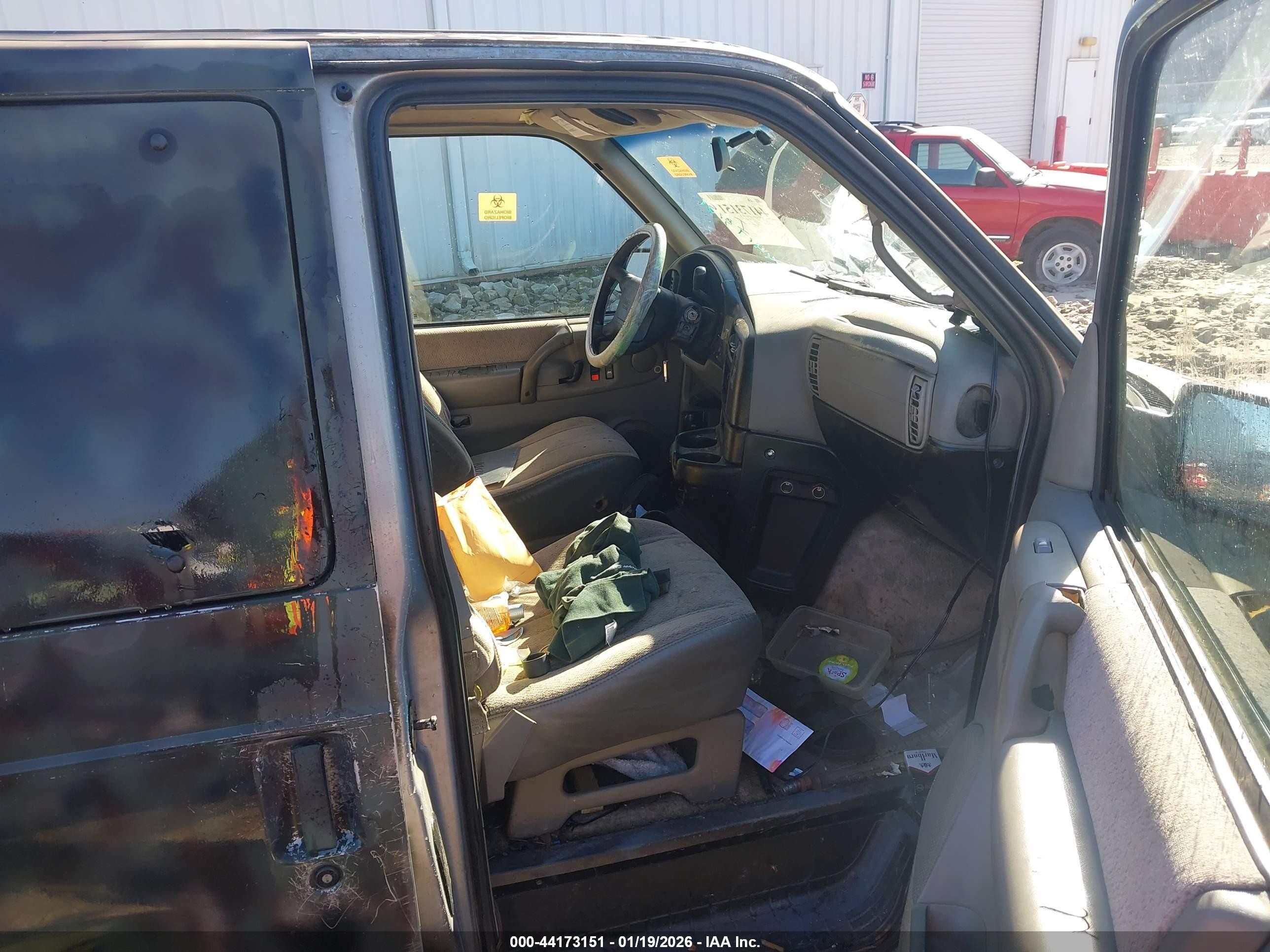 1998 Gmc Safari Sle Зеленый vin: 1GKDM19WXWB508464