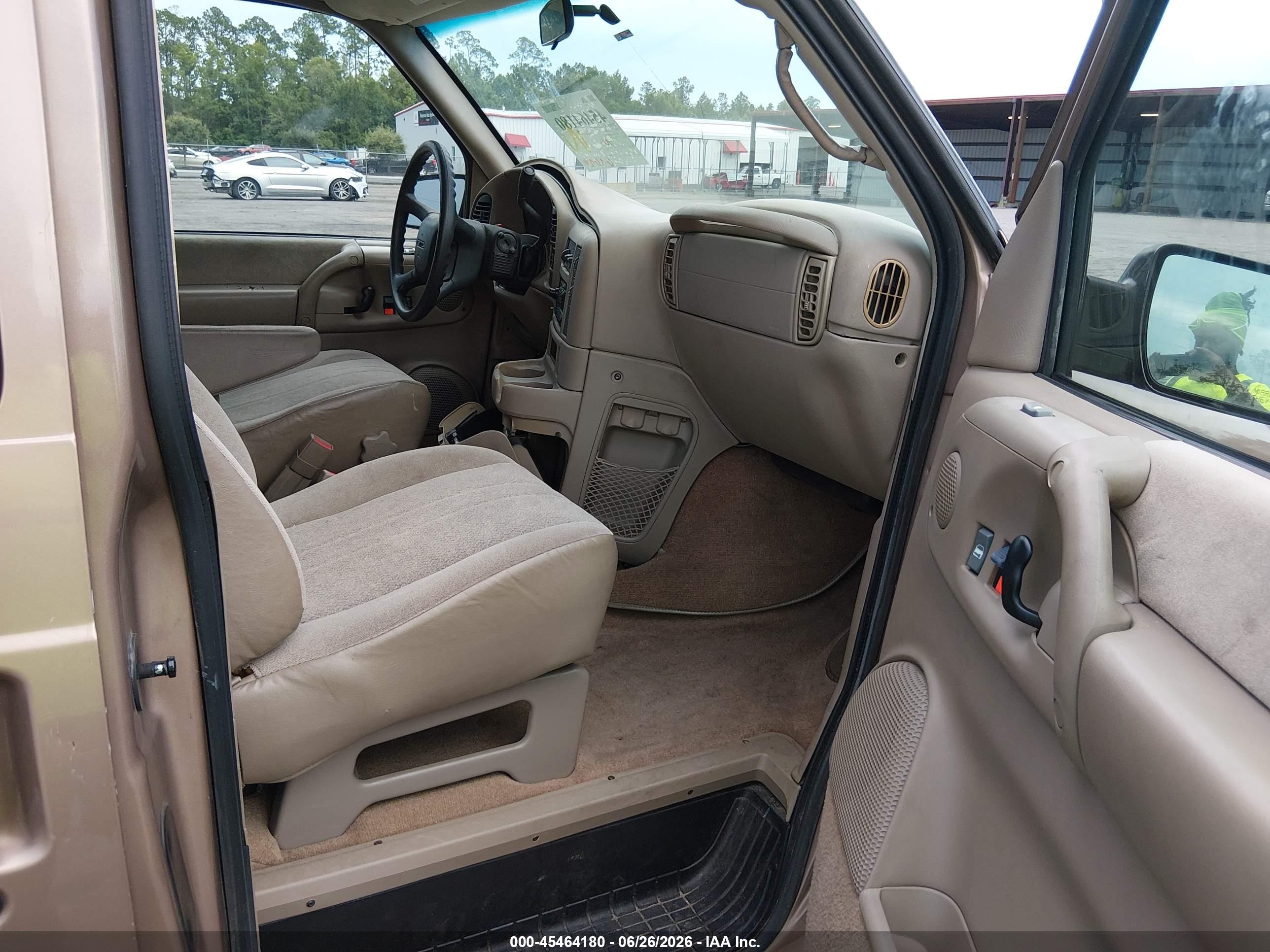 2004 Gmc Safari   Beige vin: 1GKDM19X24B500316