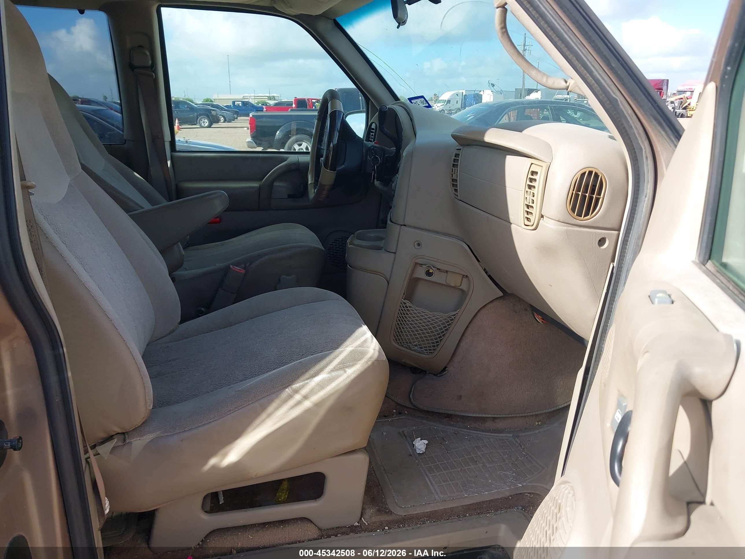 2004 Gmc Safari   Желто-коричневый vin: 1GKDM19X24B501398