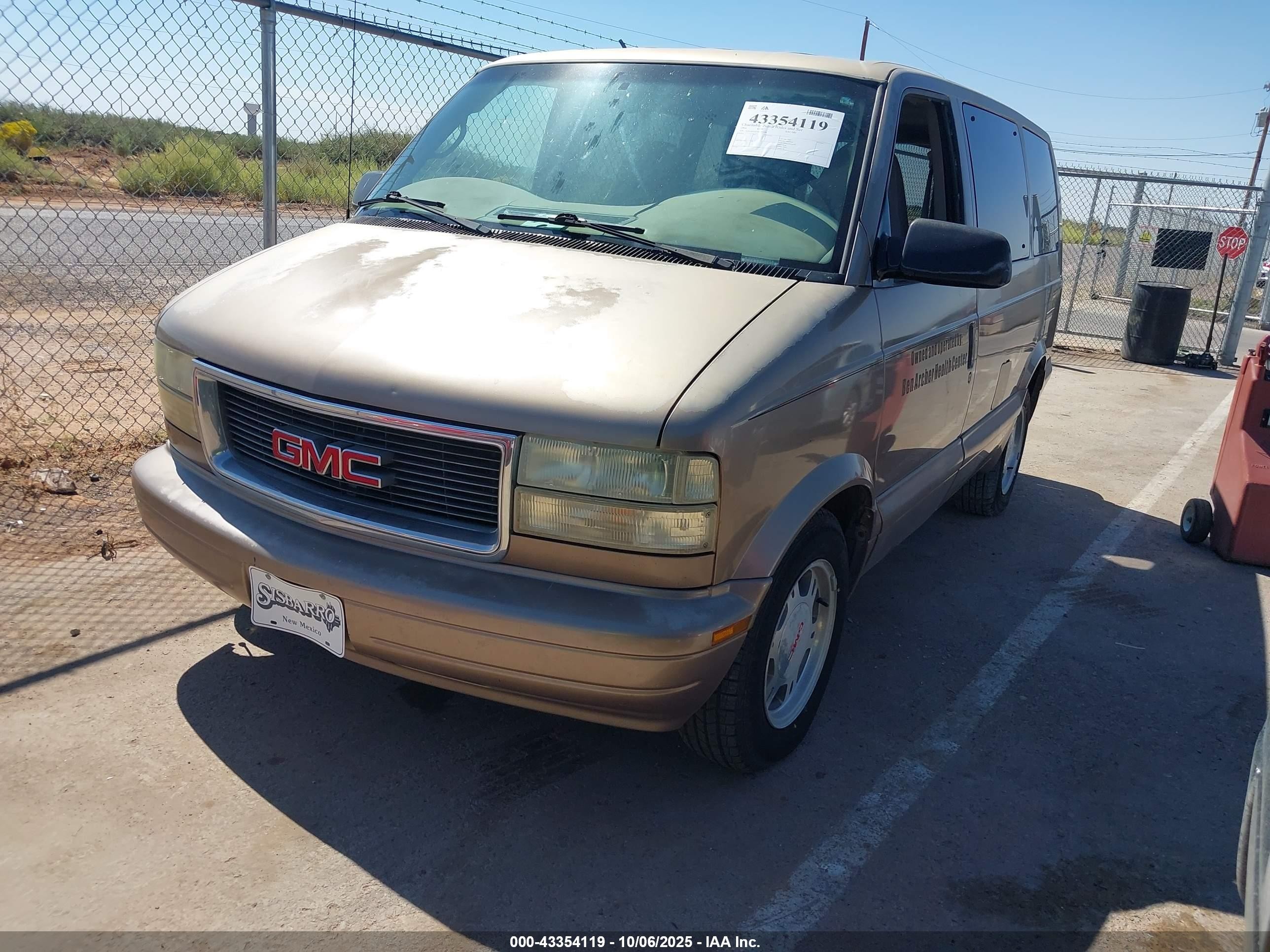 2004 Gmc Safari   Beige vin: 1GKDM19X54B502688