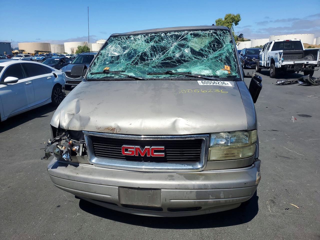 2005 Gmc Safari Xt Beige vin: 1GKDM19X75B500104