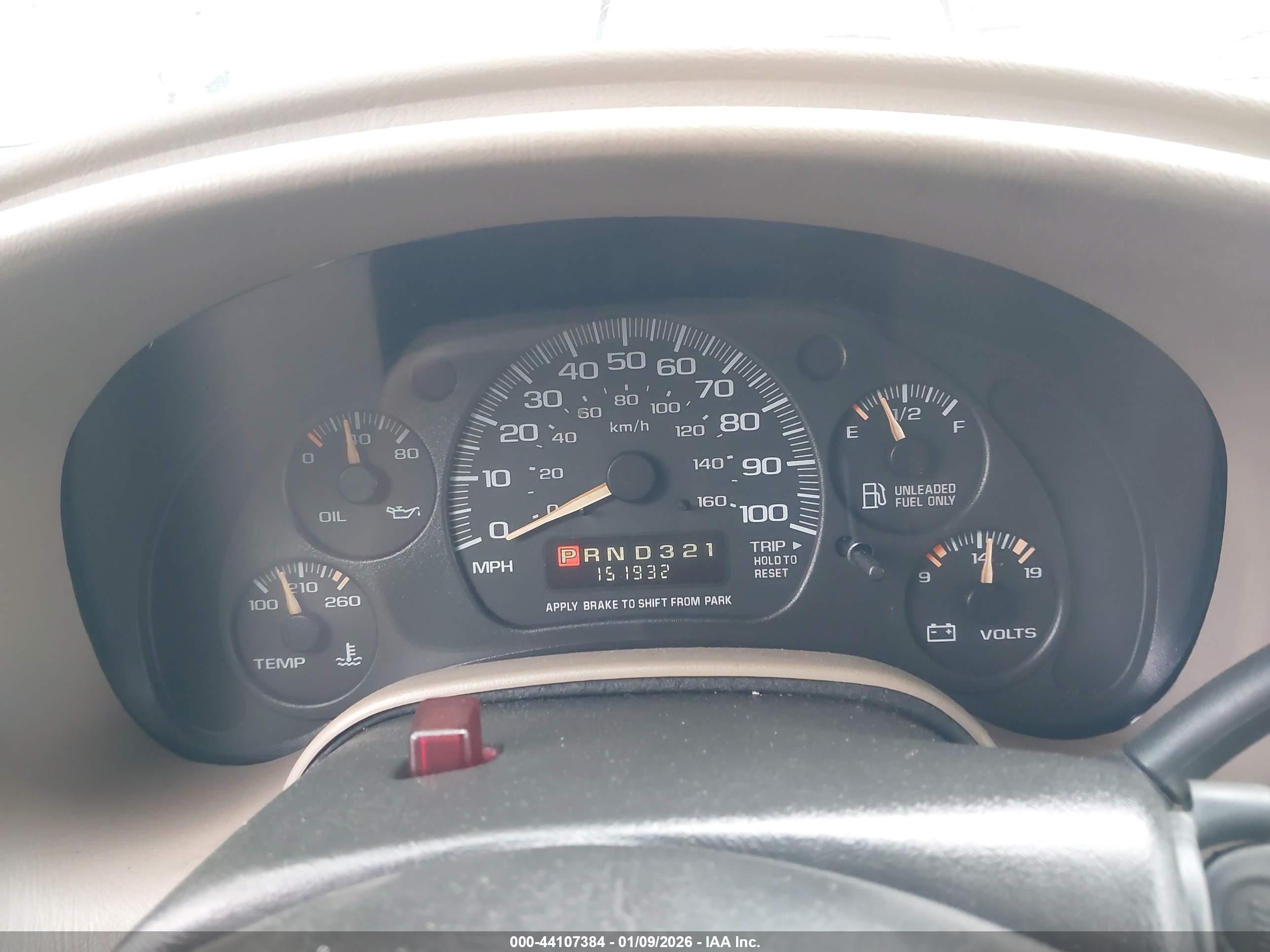 2005 Gmc Safari   White vin: 1GKDM19X75B503889