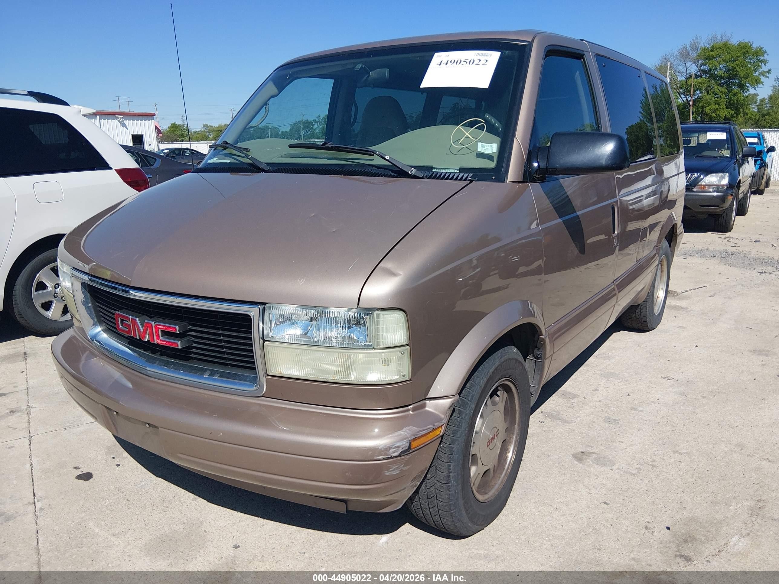 2005 Gmc Safari   Brown vin: 1GKDM19X75B505299