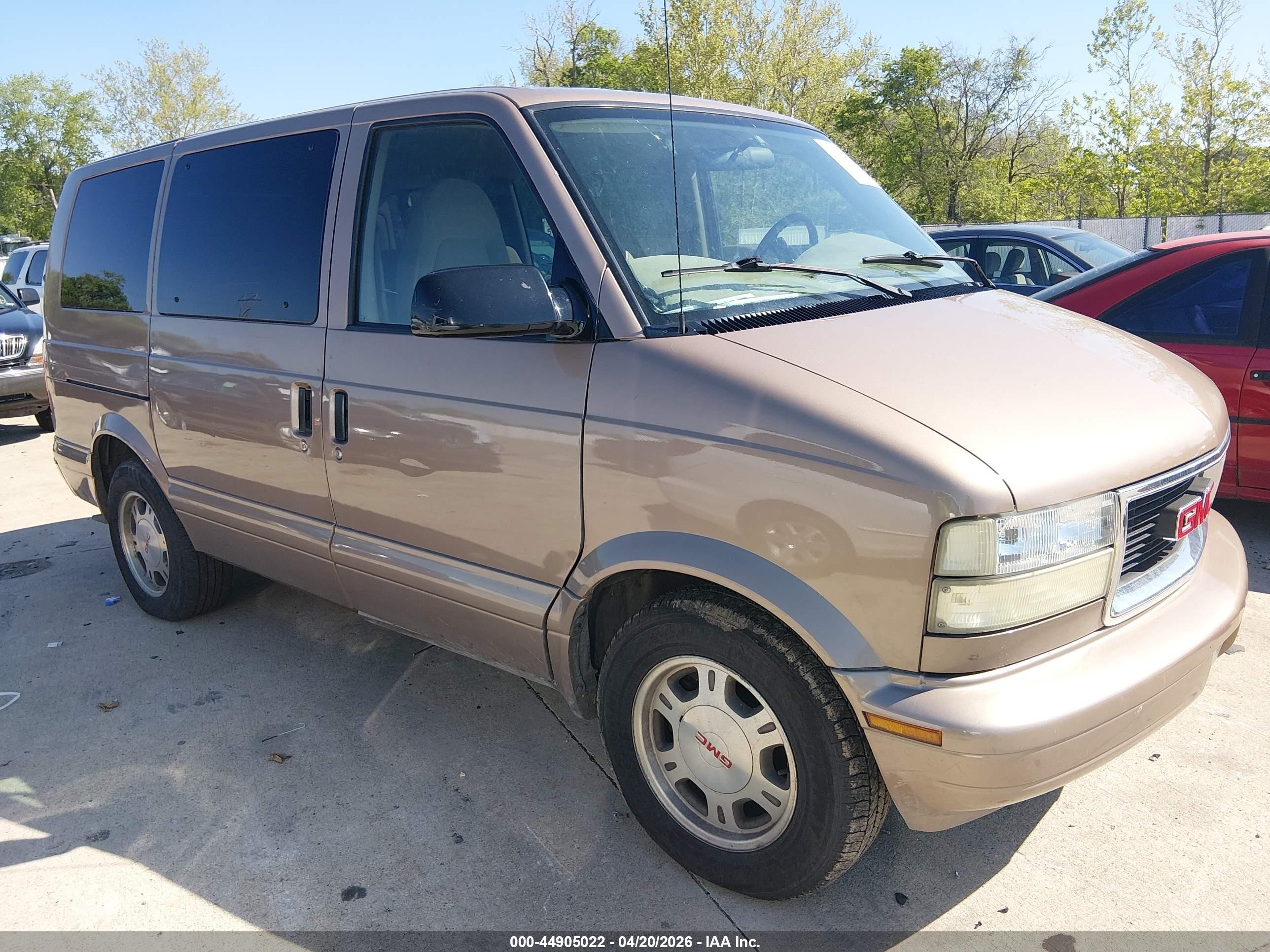 2005 Gmc Safari   Brown vin: 1GKDM19X75B505299