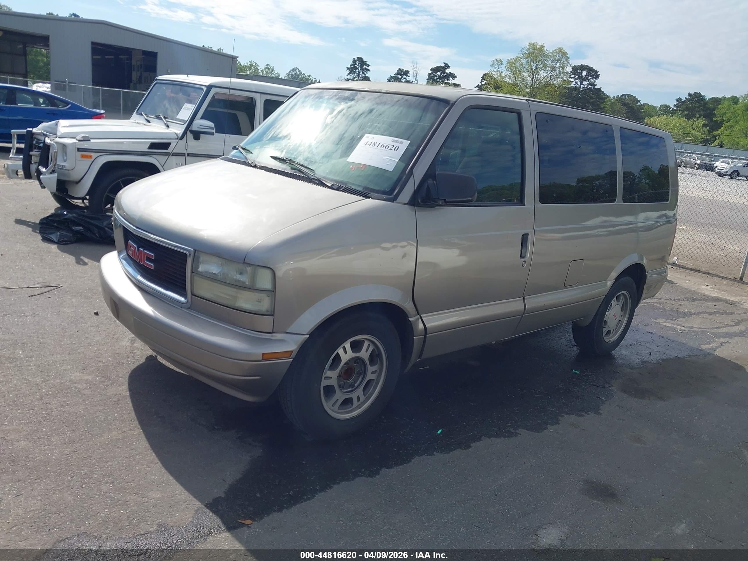 2005 Gmc Safari   Gray vin: 1GKDM19X95B503621