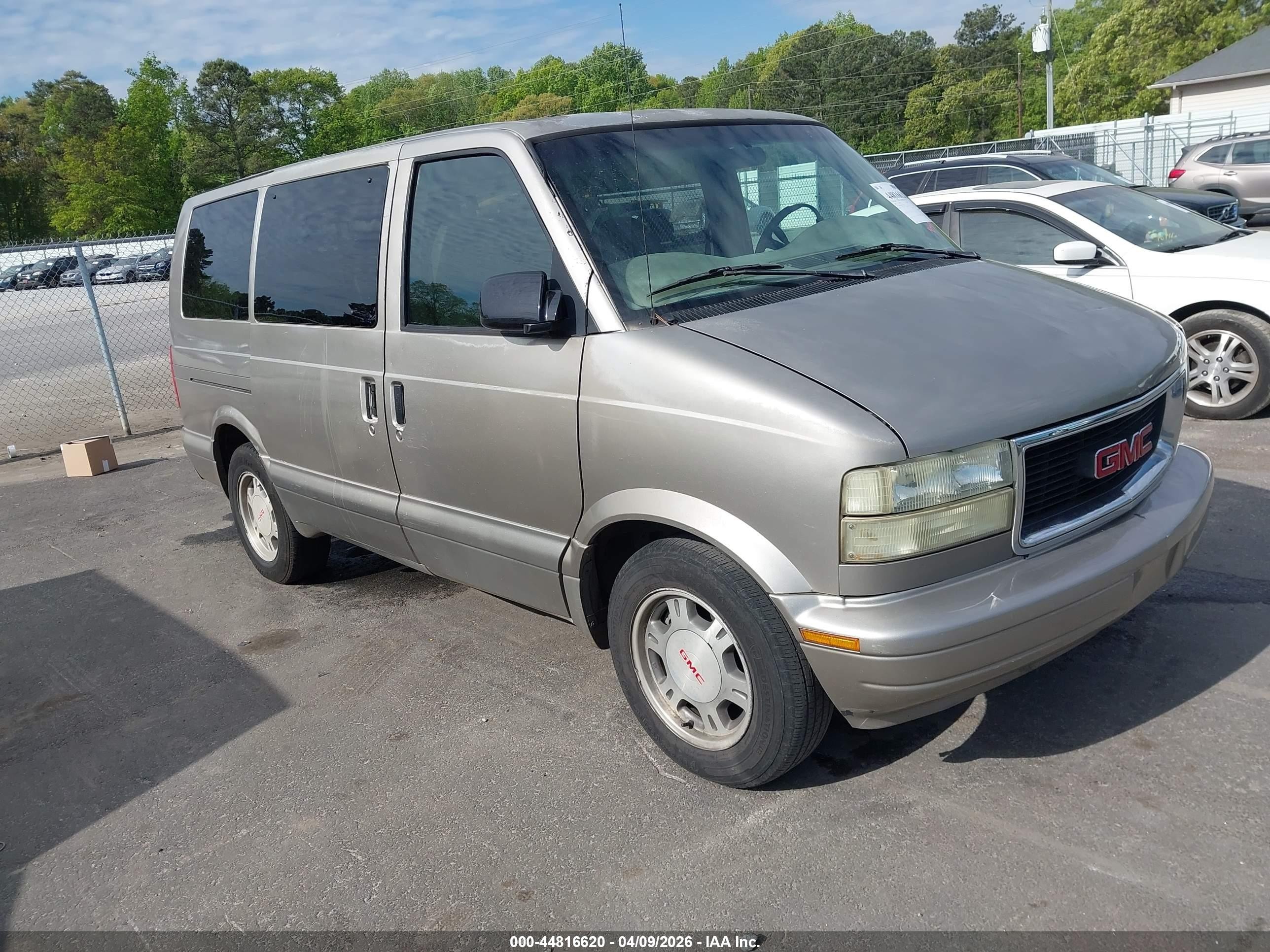 2005 Gmc Safari   Gray vin: 1GKDM19X95B503621
