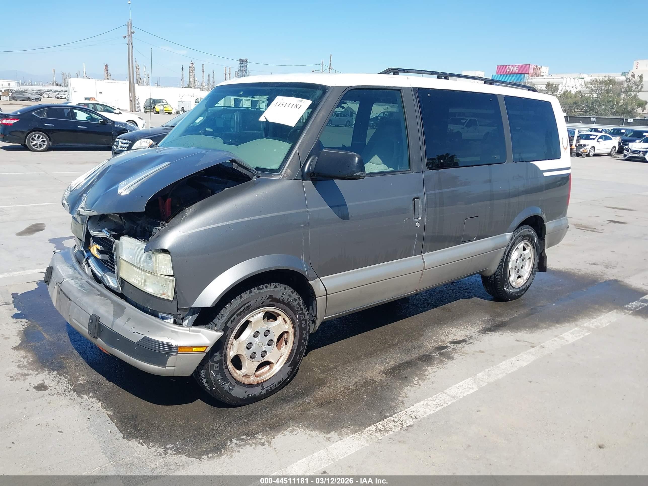 2005 Gmc Safari   Gray vin: 1GKDM19X95B505014