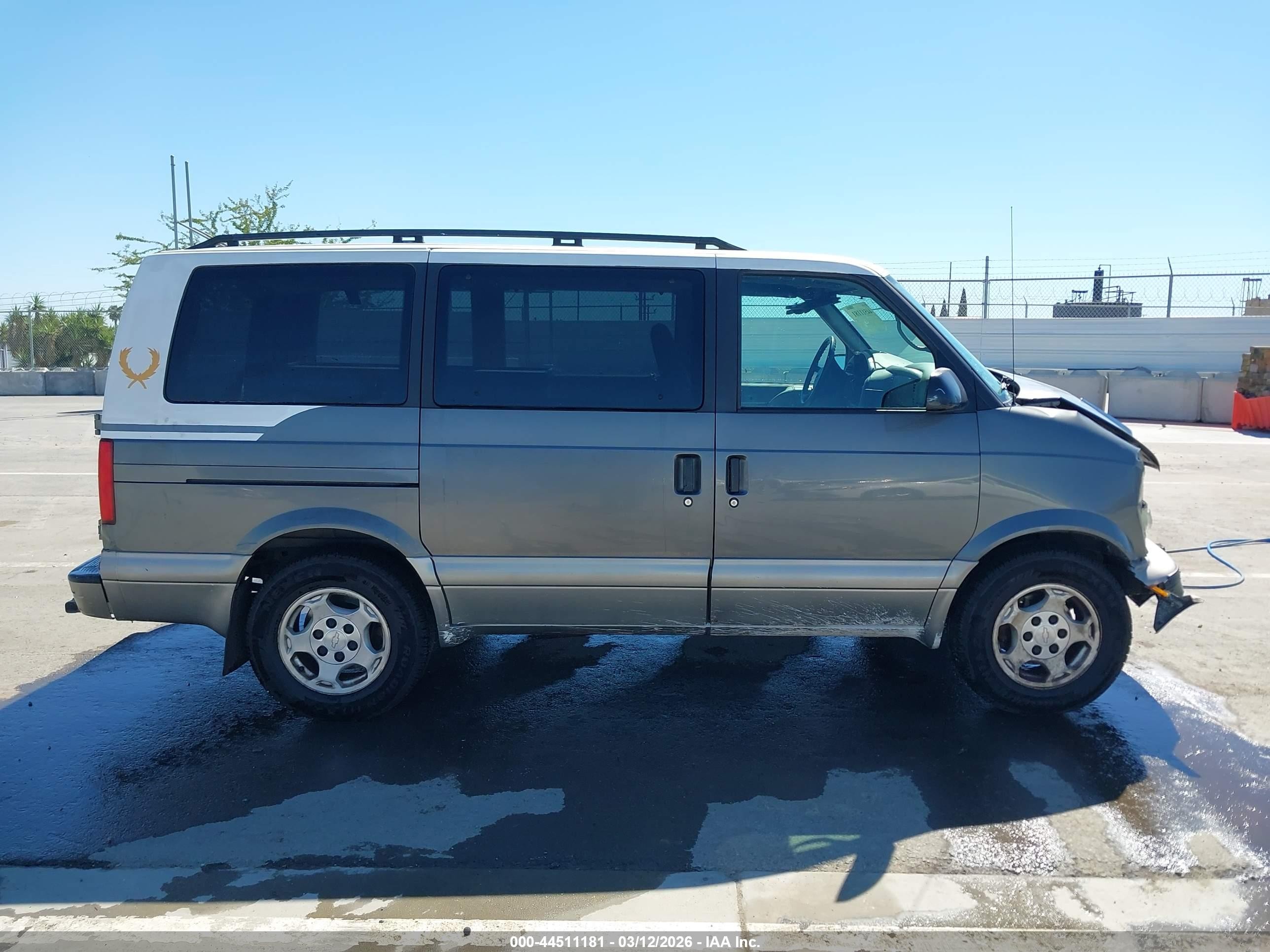 2005 Gmc Safari   Gray vin: 1GKDM19X95B505014