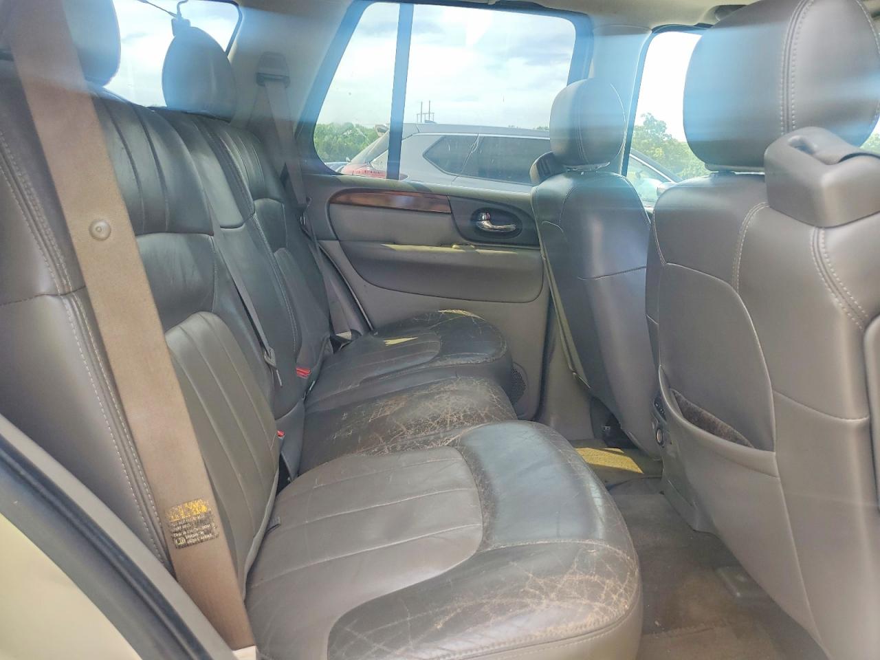 2003 Gmc Envoy Tan vin: 1GKDS13S232237875