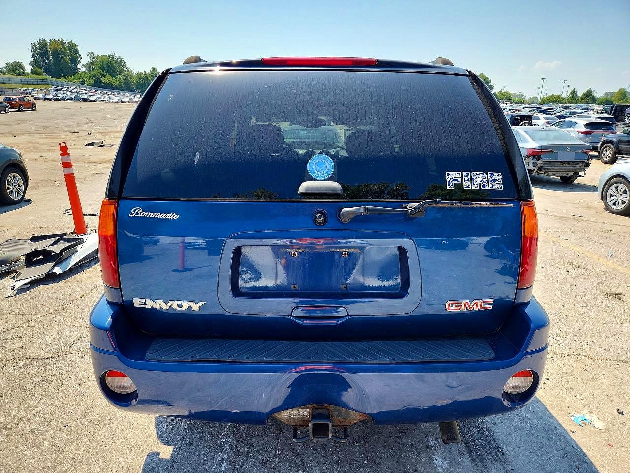 2005 Gmc Envoy Blue vin: 1GKDS13S352272007
