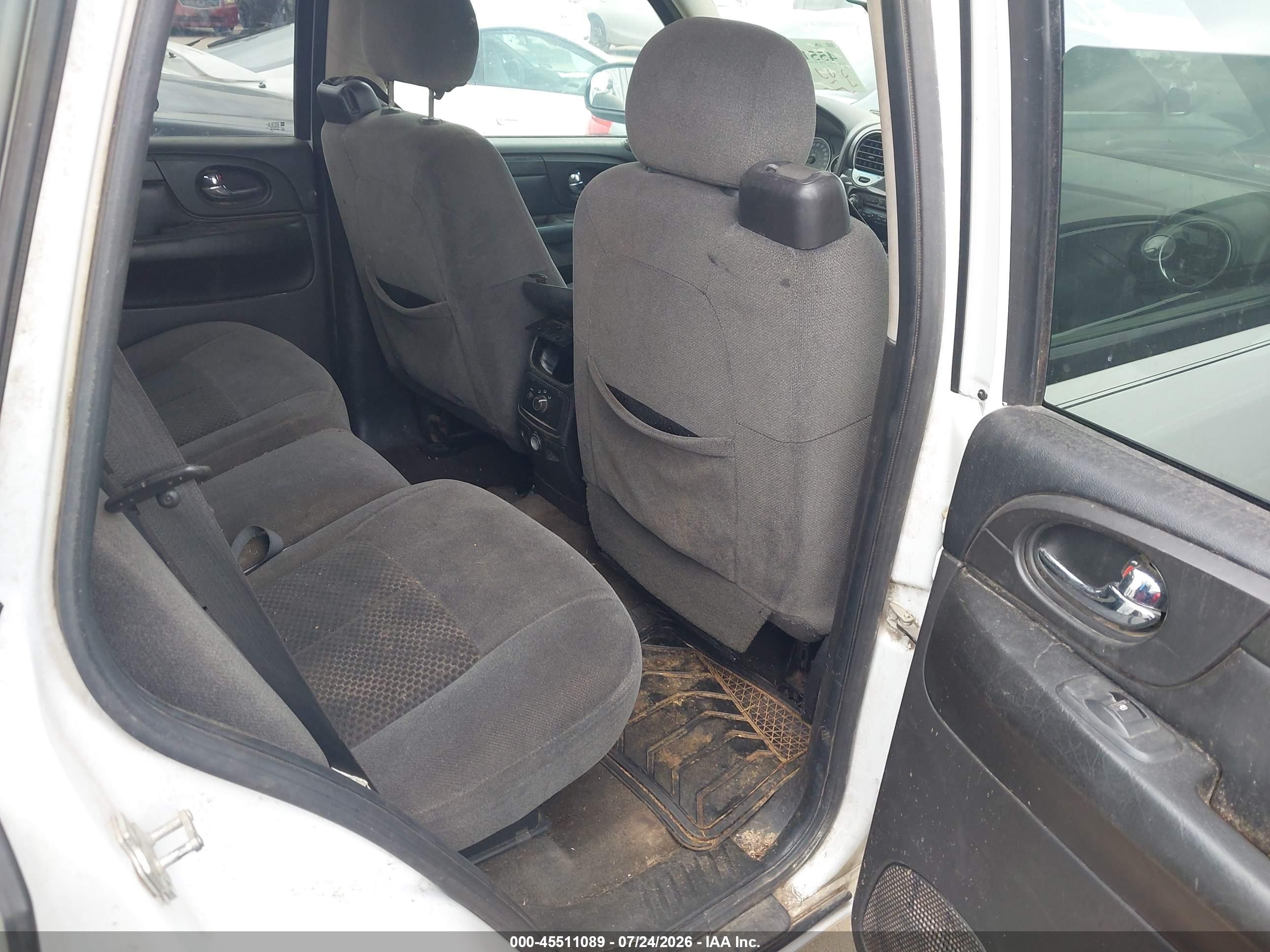 2007 Gmc Envoy Sle White vin: 1GKDS13S472152011