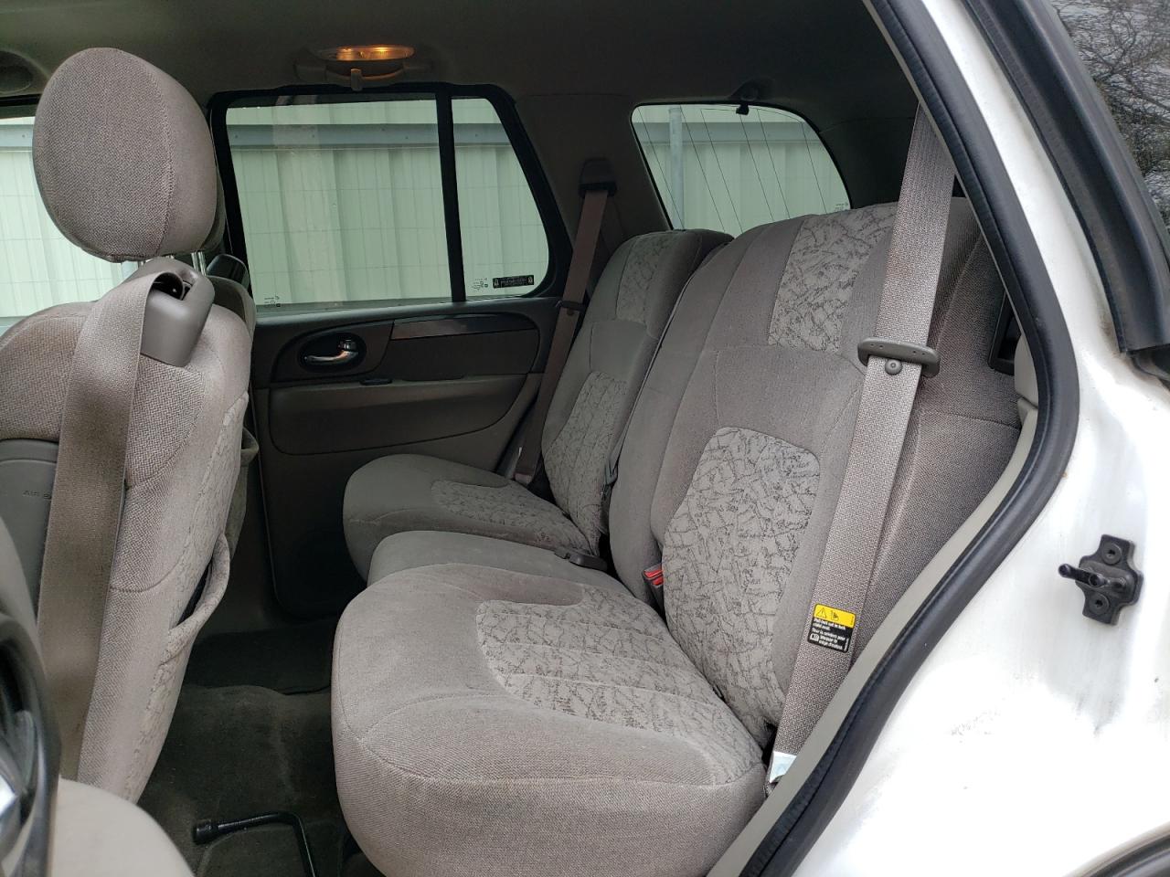 2002 Gmc Envoy  White vin: 1GKDS13S522236864
