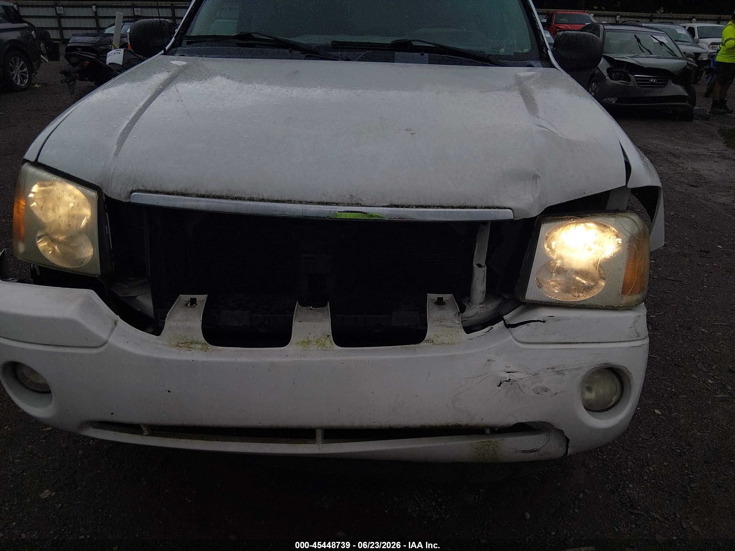 2005 Gmc Envoy Sle White vin: 1GKDS13S652196766