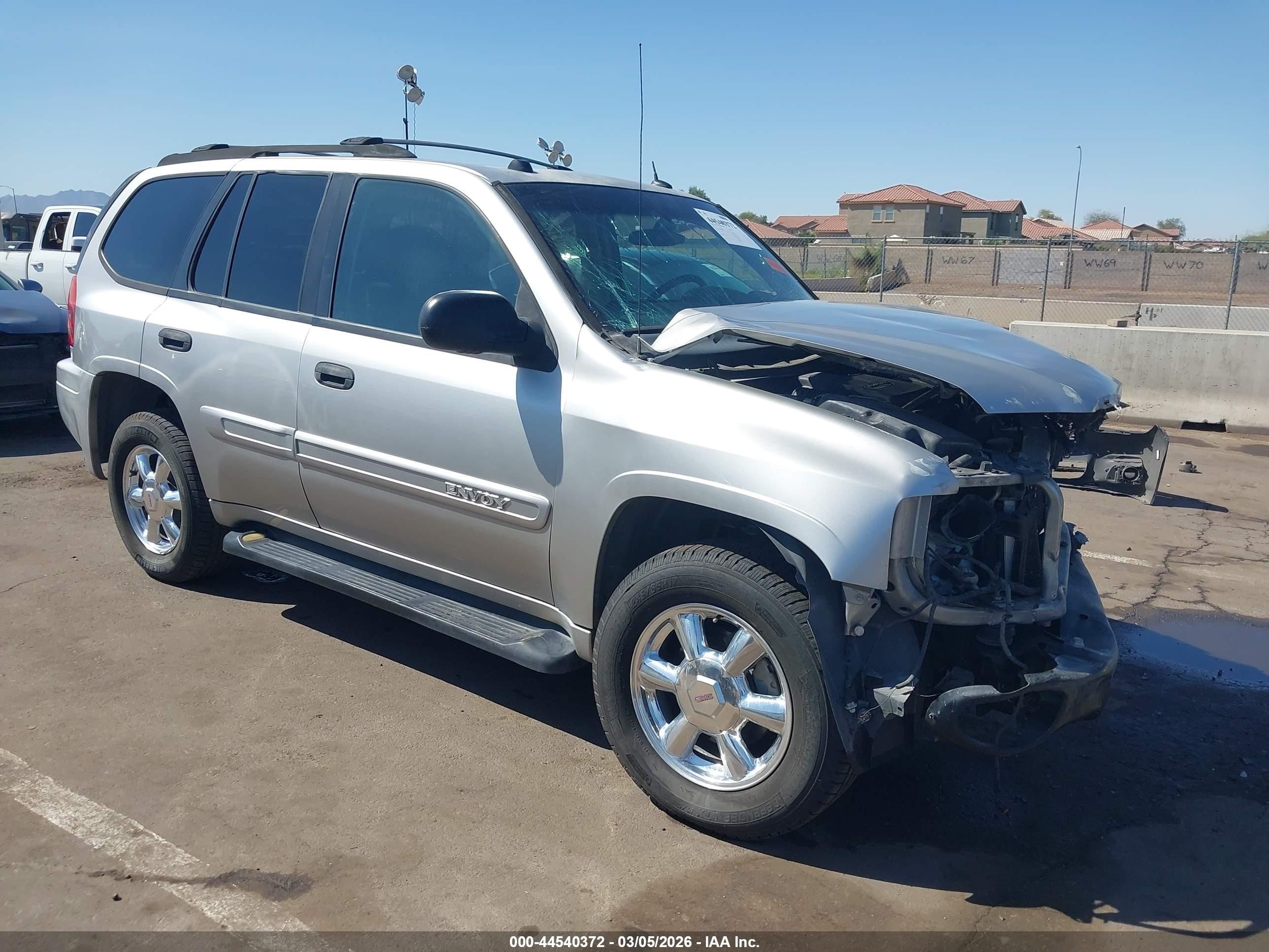 2005 Gmc Envoy Sle Silver vin: 1GKDS13S652212092