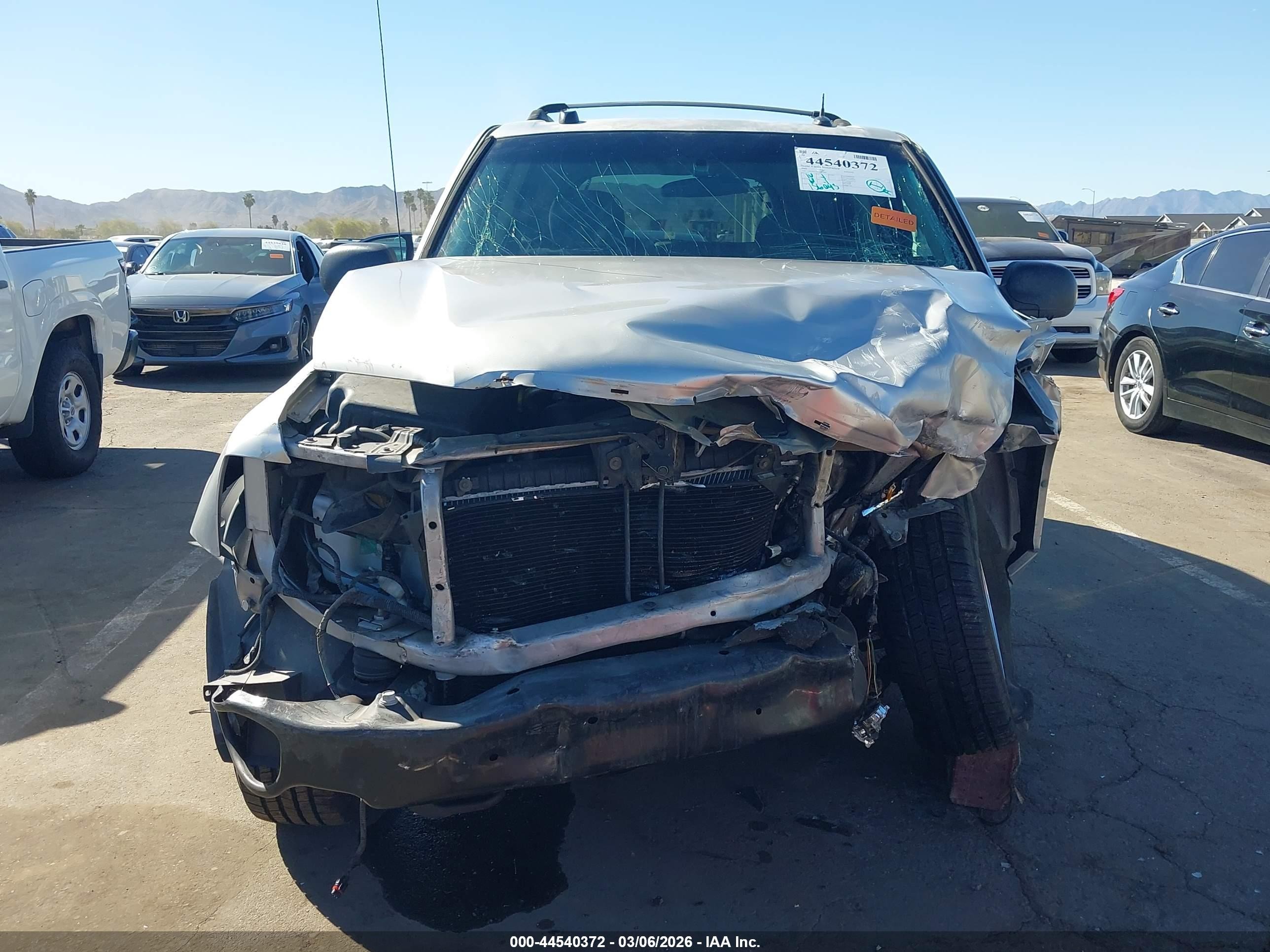 2005 Gmc Envoy Sle Silver vin: 1GKDS13S652212092