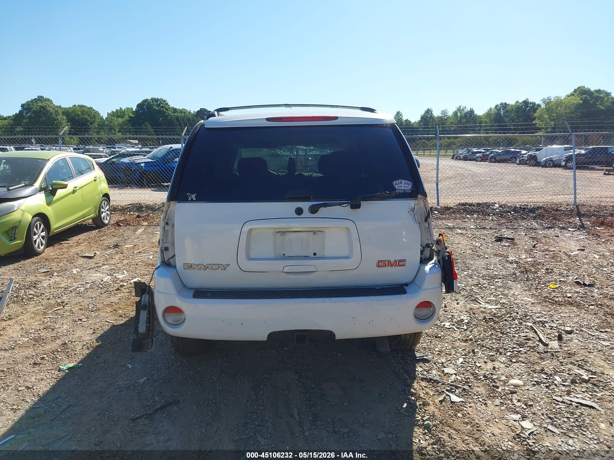 2005 Gmc Envoy Sle Белый vin: 1GKDS13S852144281