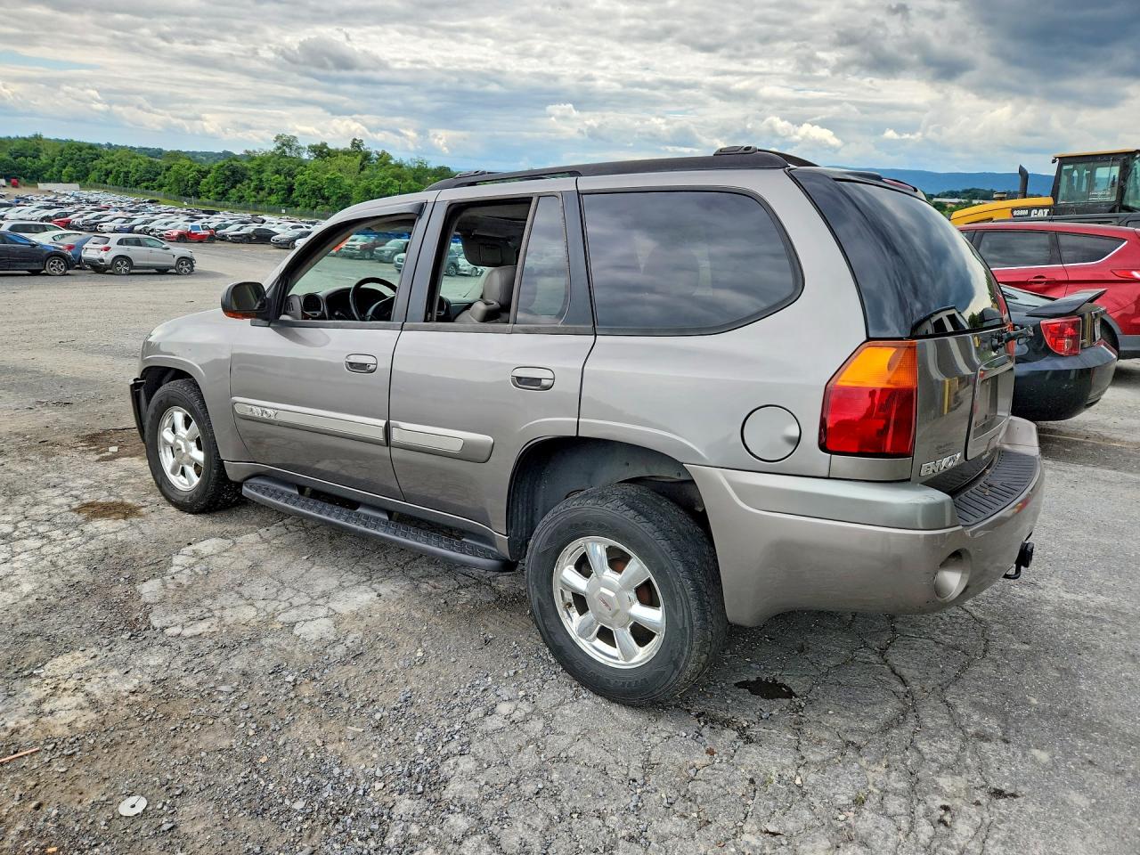 2005 Gmc Envoy Tan vin: 1GKDT13S052308832