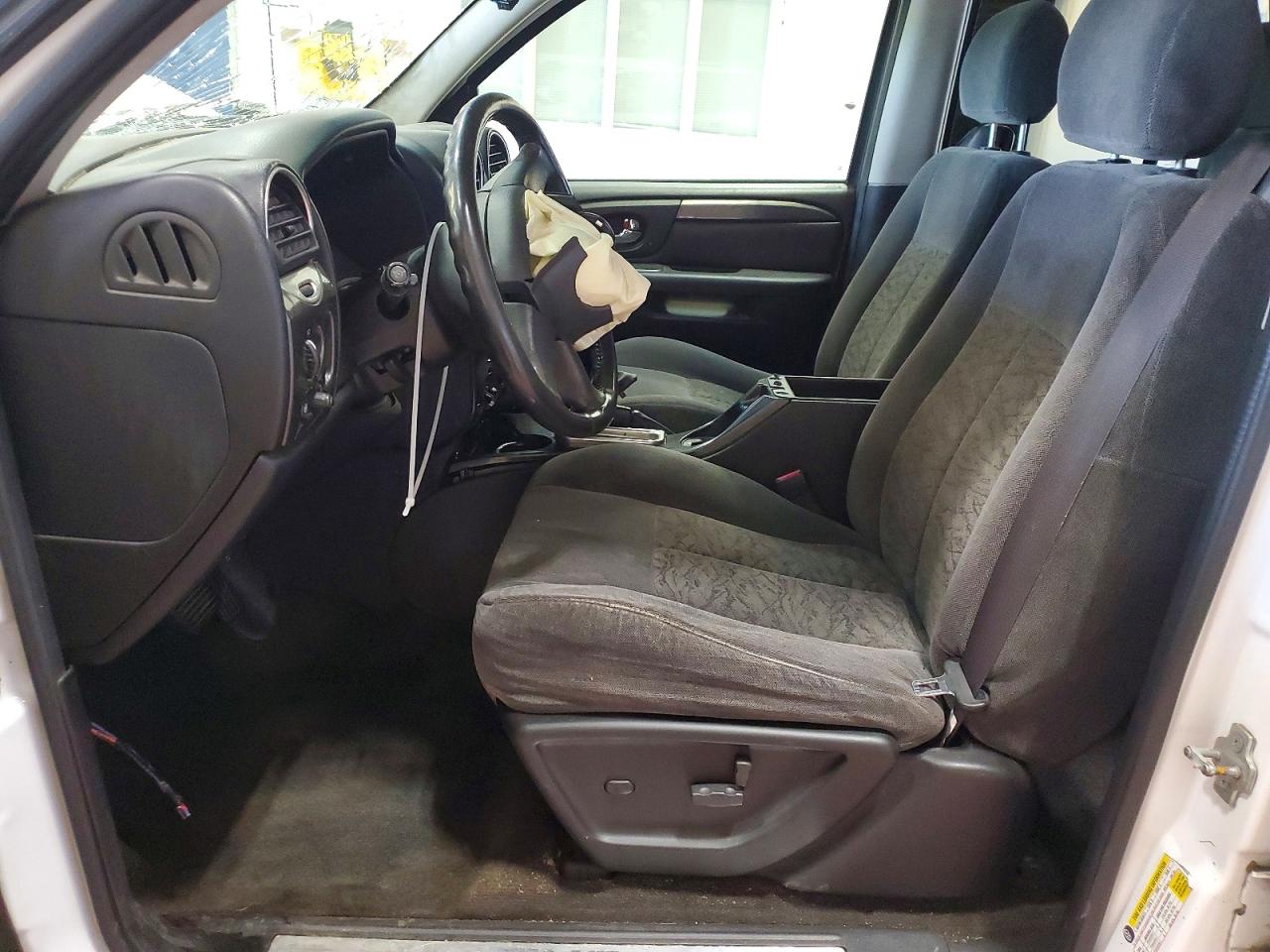 2006 Gmc Envoy White vin: 1GKDT13S062229565