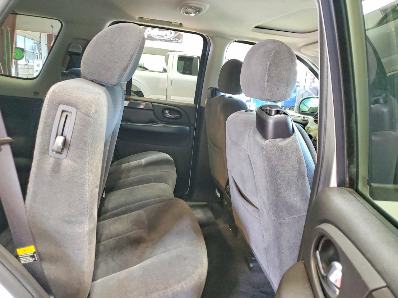 2006 Gmc Envoy White vin: 1GKDT13S062229565