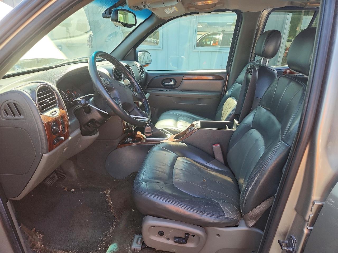 2002 Gmc Envoy Cream vin: 1GKDT13S122426481