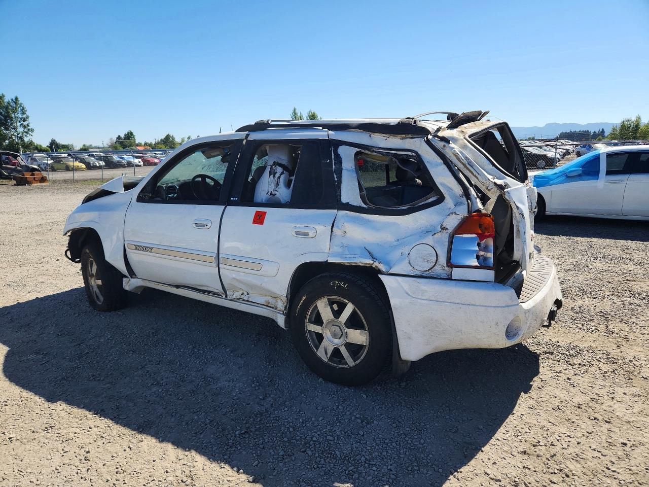 2004 Gmc Envoy White vin: 1GKDT13S142115281