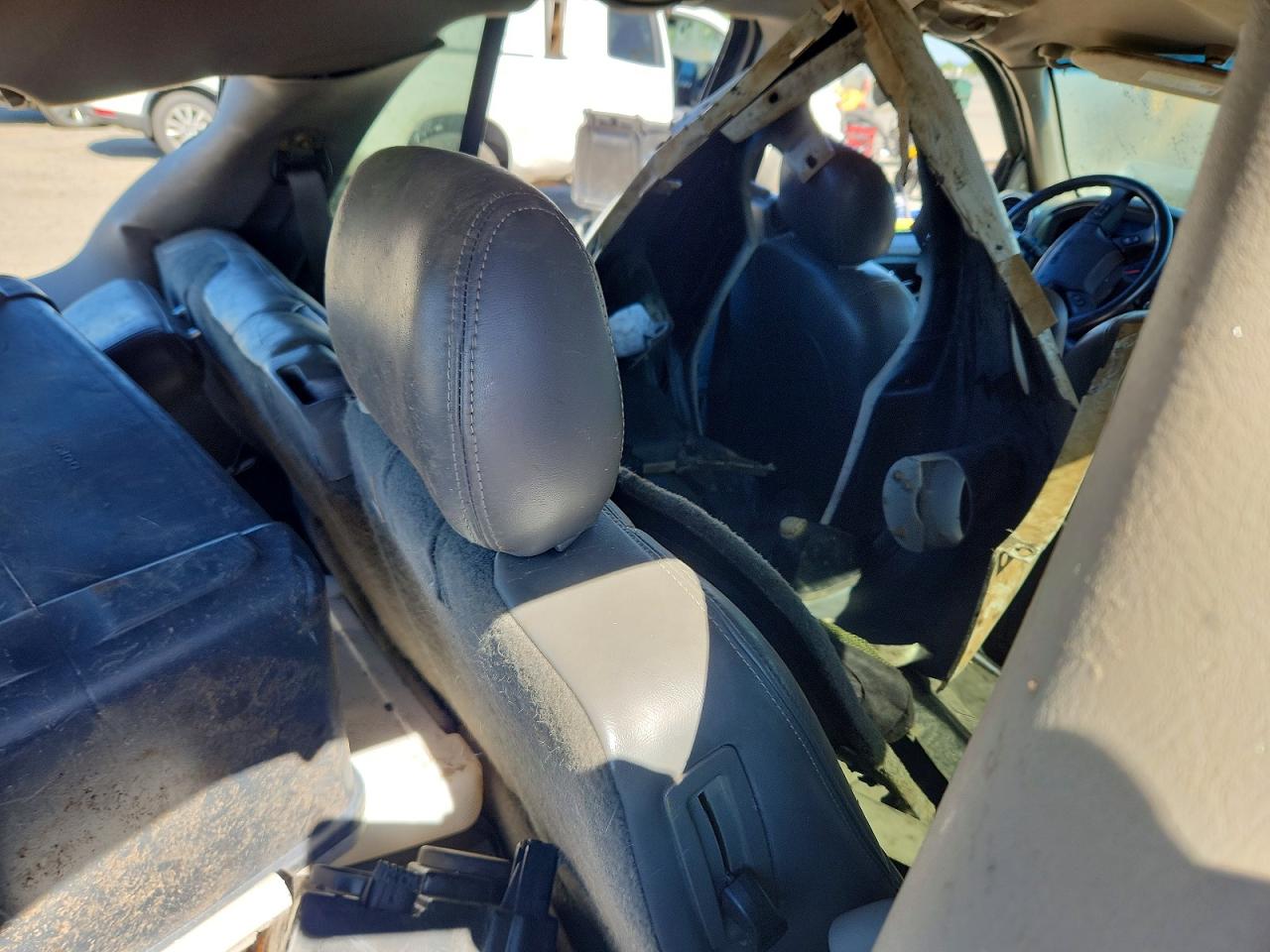 2004 Gmc Envoy White vin: 1GKDT13S142115281
