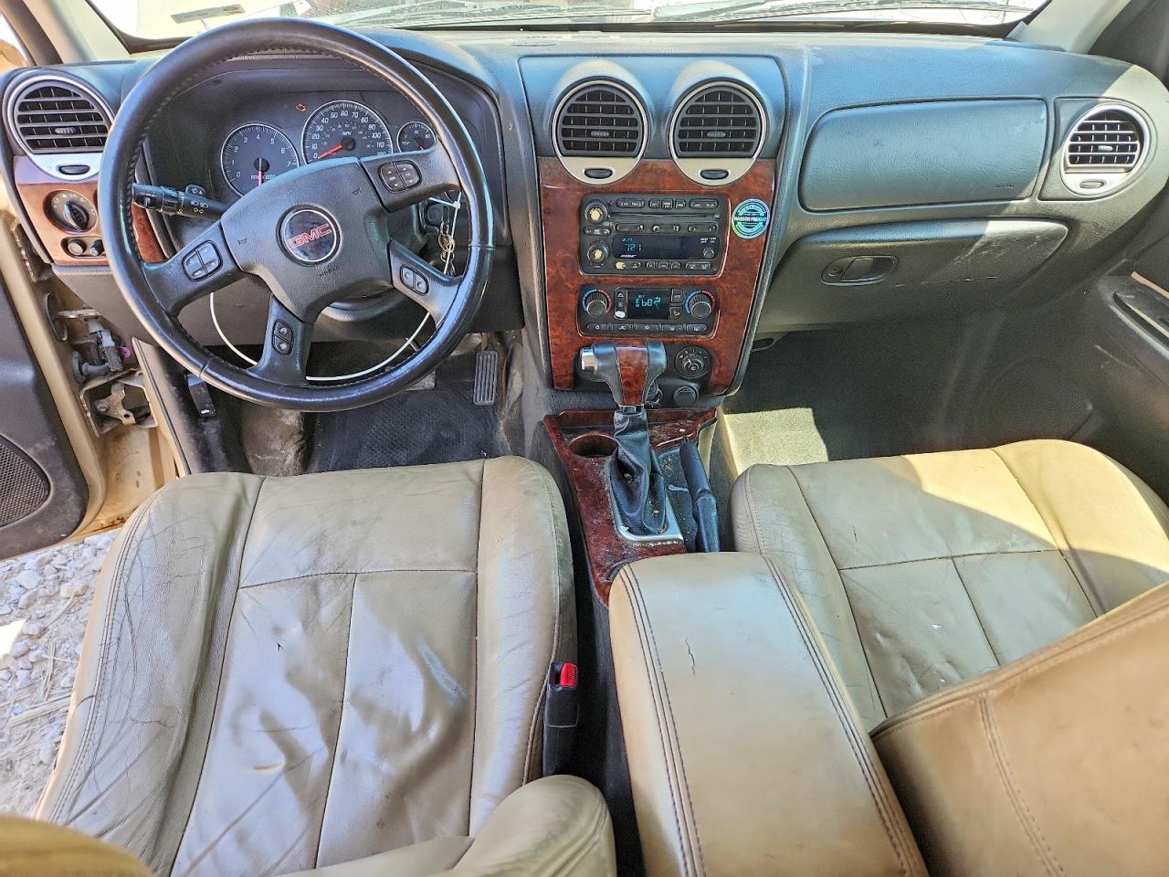 2005 Gmc Envoy Gold vin: 1GKDT13S152257650