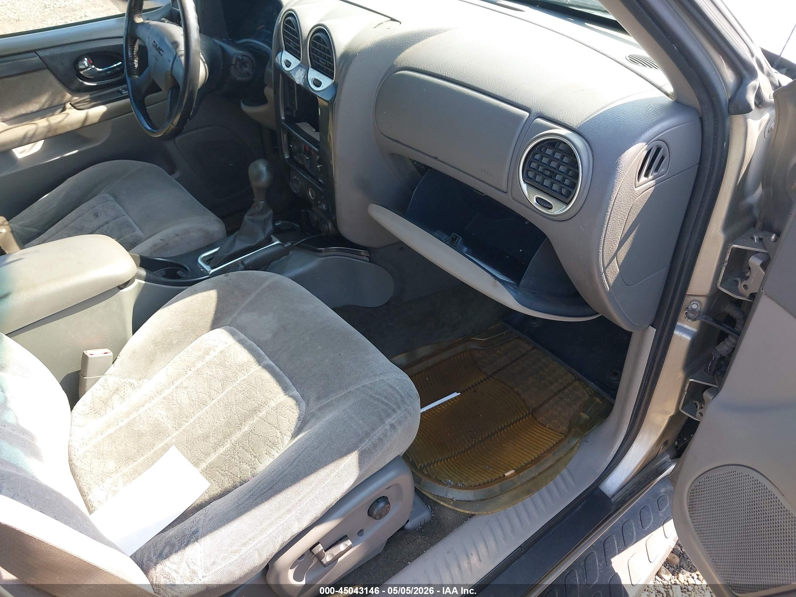 2002 Gmc Envoy Sle Серебряный vin: 1GKDT13S222228203