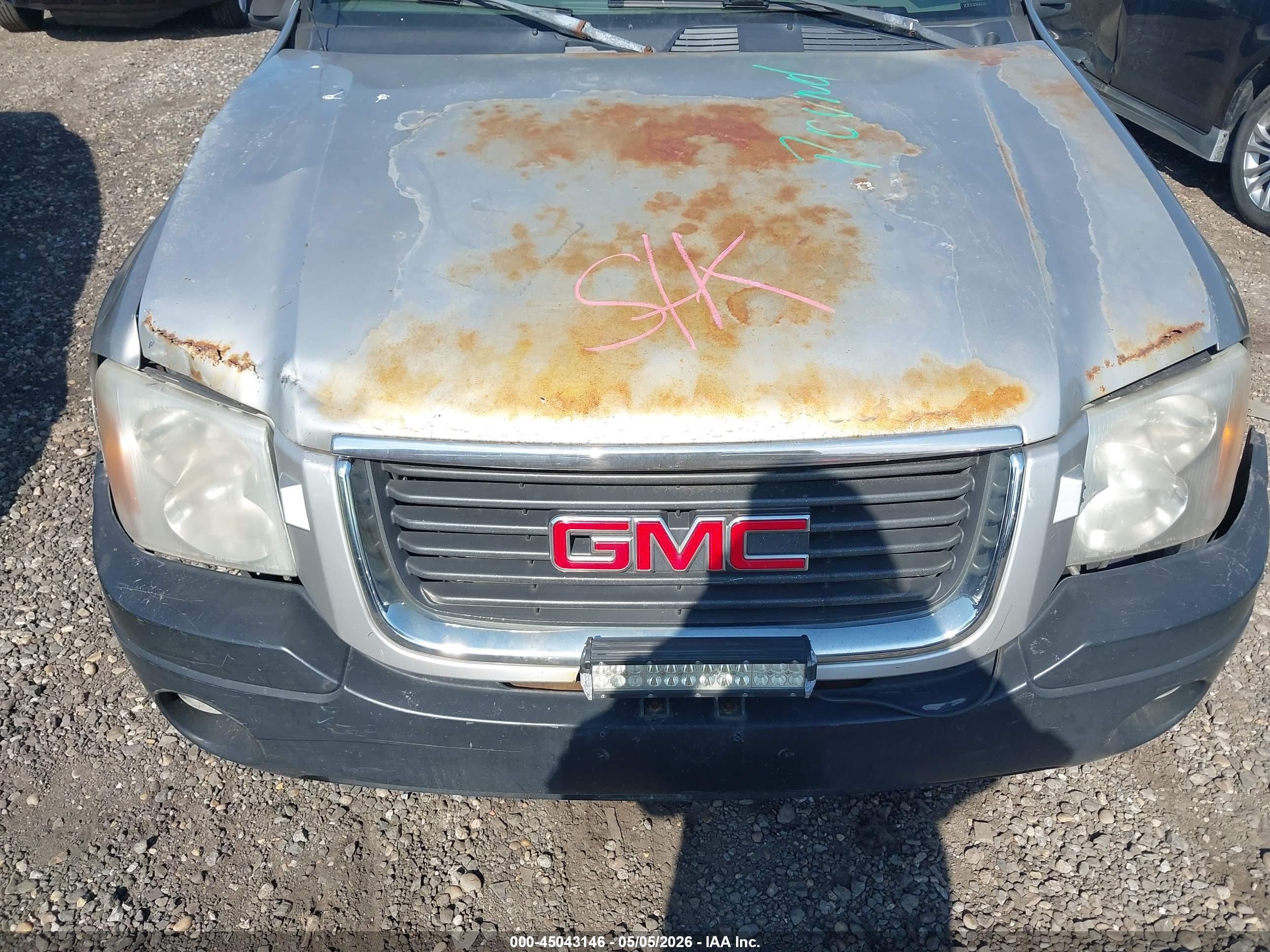 2002 Gmc Envoy Sle Серебряный vin: 1GKDT13S222228203
