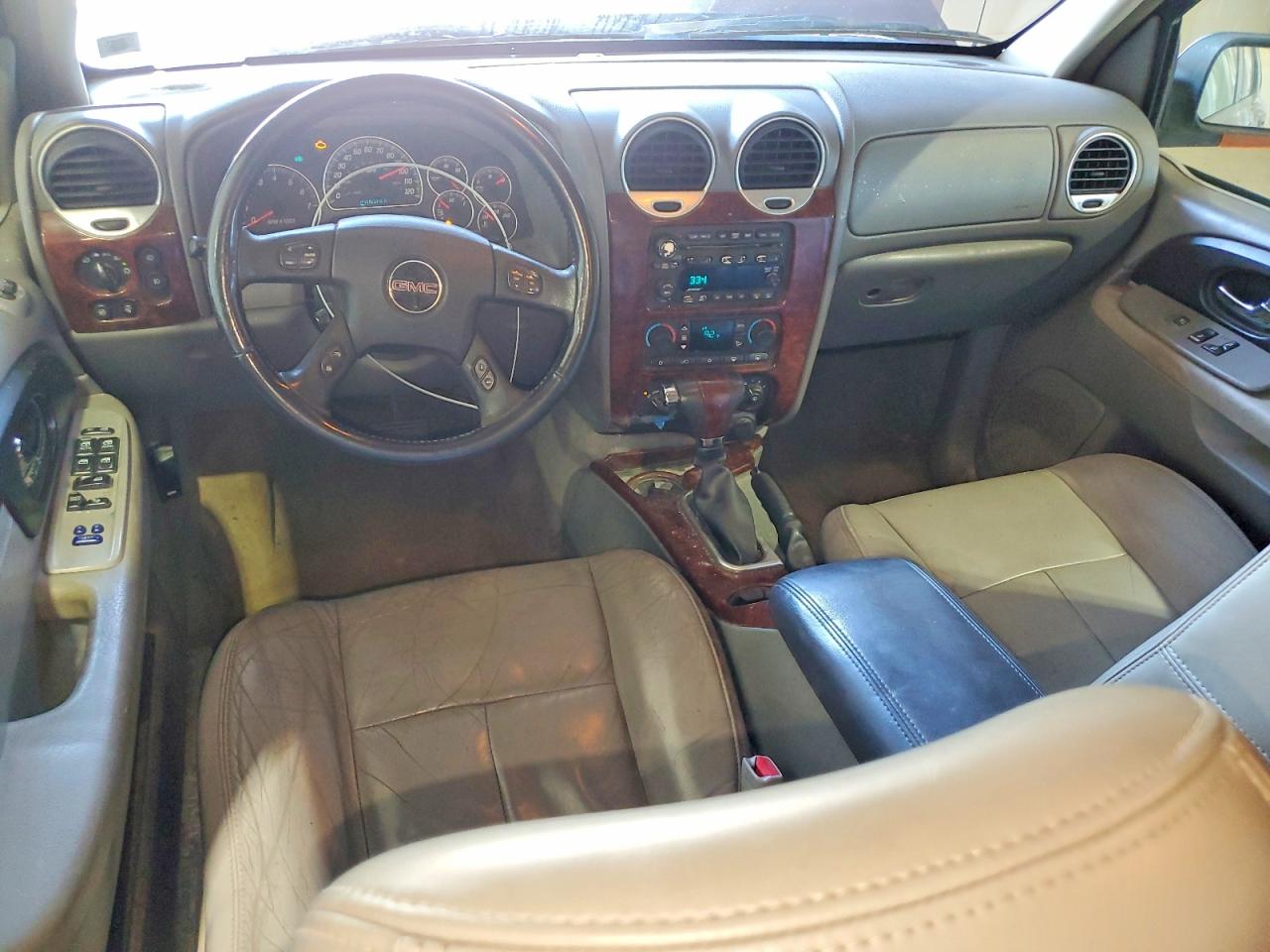 2005 Gmc Envoy Burgundy vin: 1GKDT13S252182179