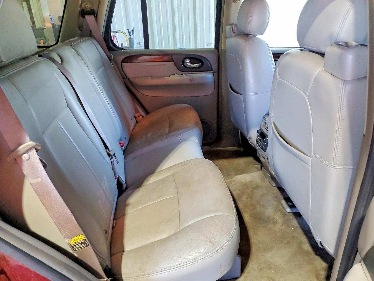 2005 Gmc Envoy Burgundy vin: 1GKDT13S252182179