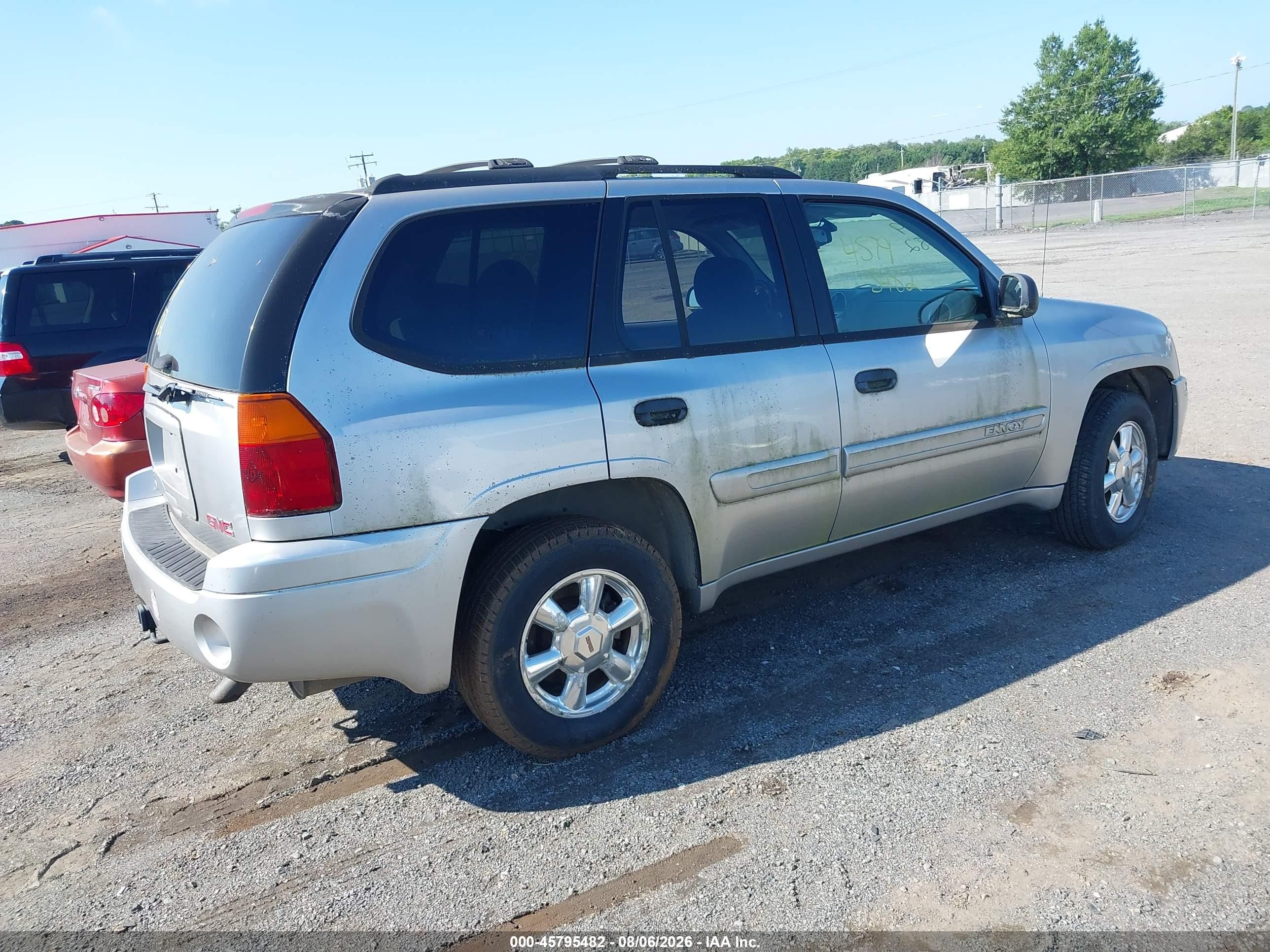 2005 Gmc Envoy Sle Silver vin: 1GKDT13S252208666