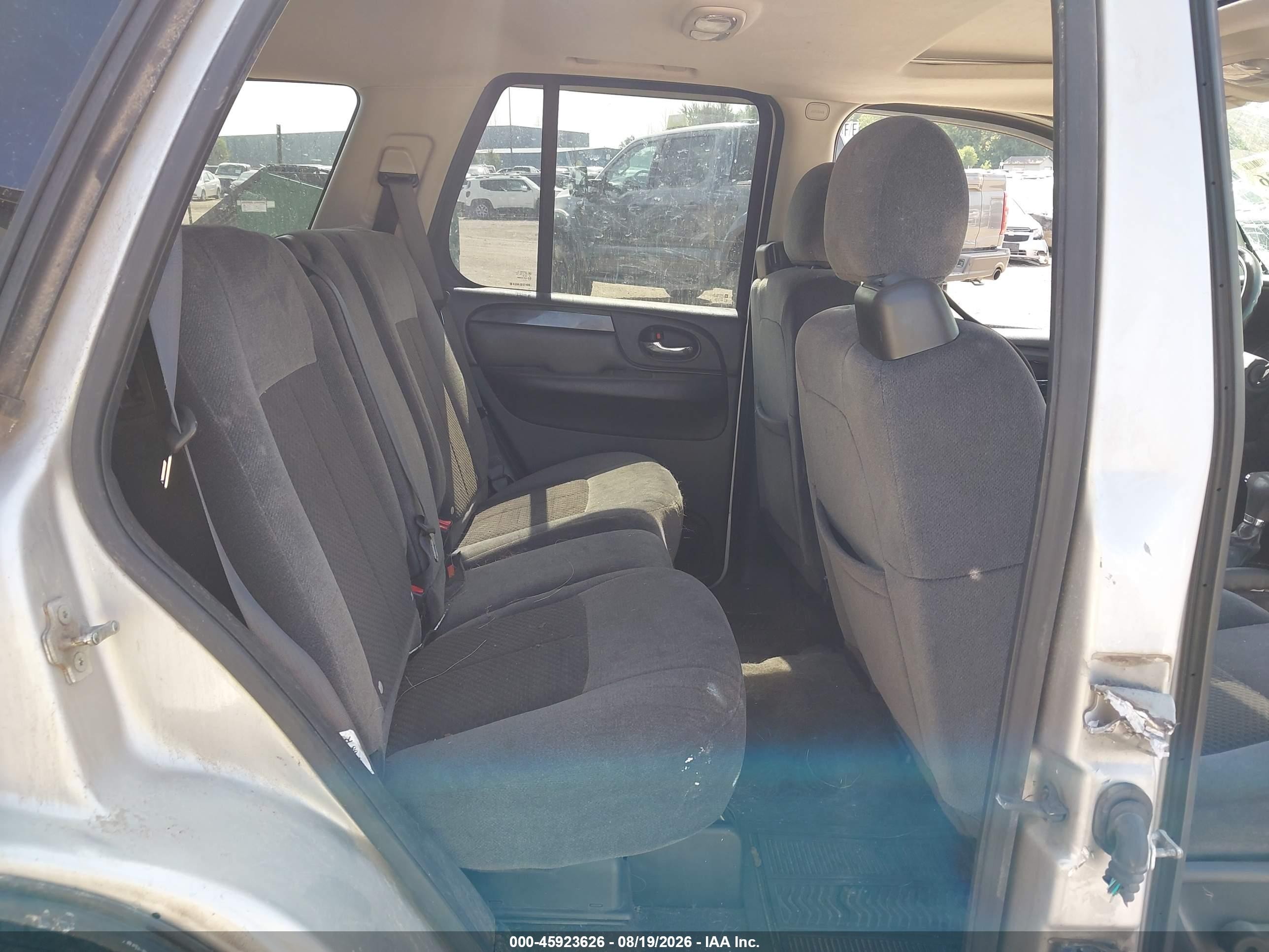 2008 Gmc Envoy Silver vin: 1GKDT13S282223995