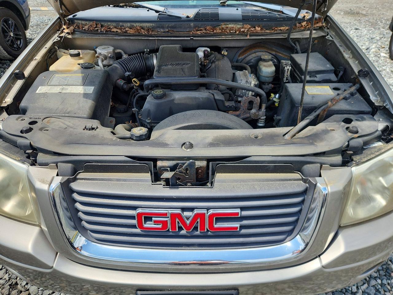 2002 Gmc Envoy Beige vin: 1GKDT13S322106076